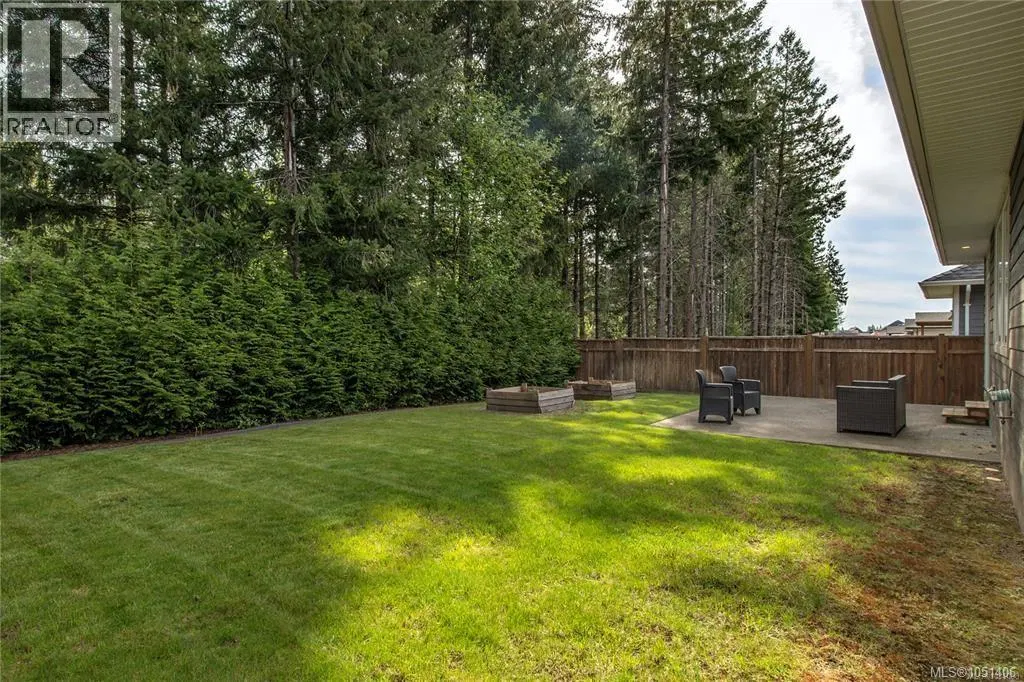 Photo 3 of 39 at 782 Salal Street