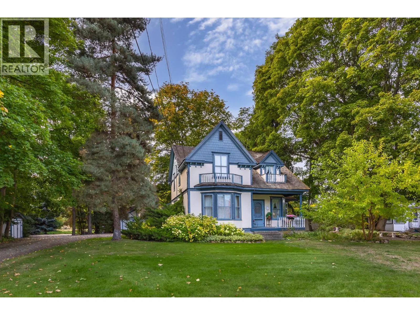 Photo 1 of 95 at 3025 Patterson Street