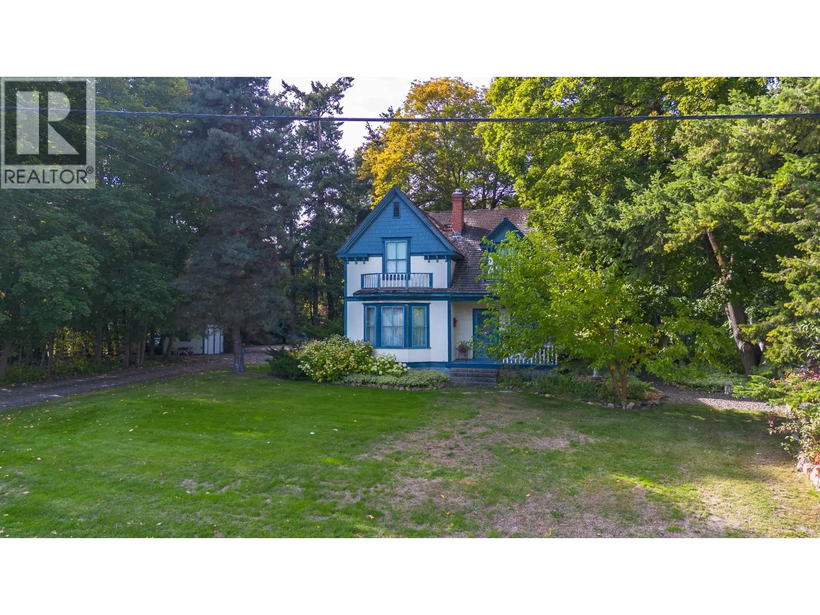 Photo 3 of 95 at 3025 Patterson Street