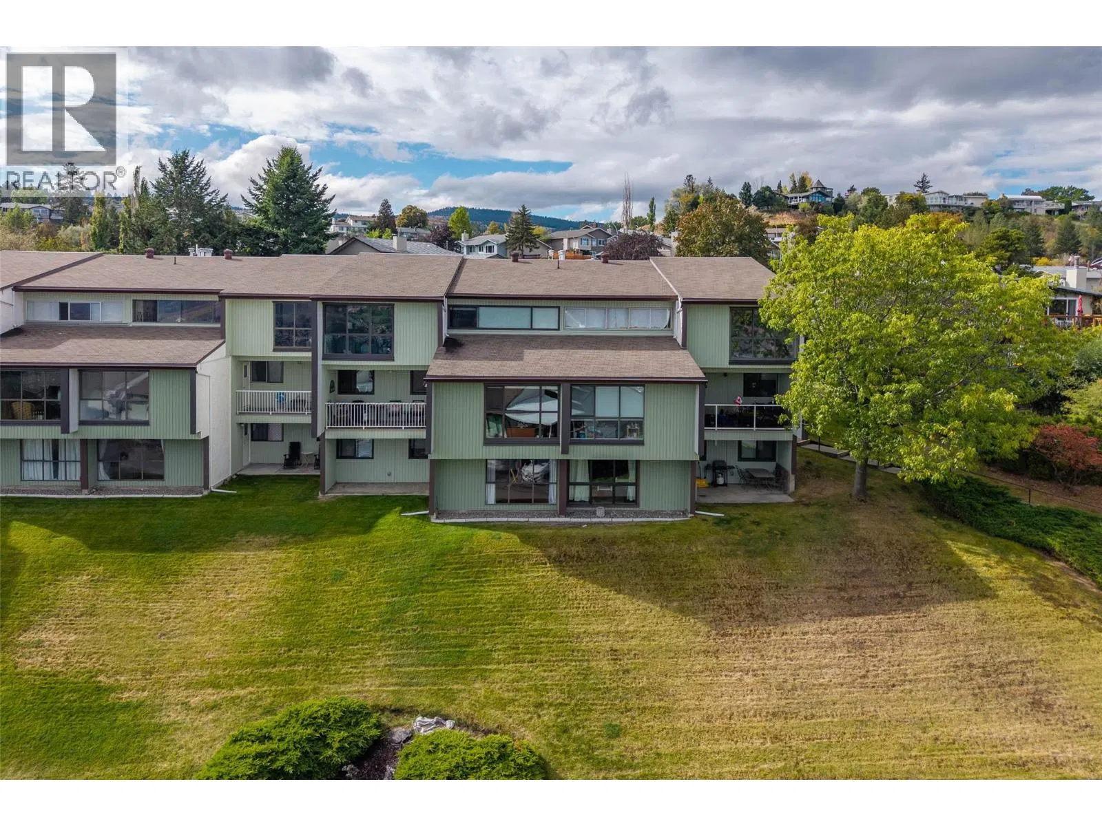 Photo 3 of 40 at #91 – 137 MCGILL Road