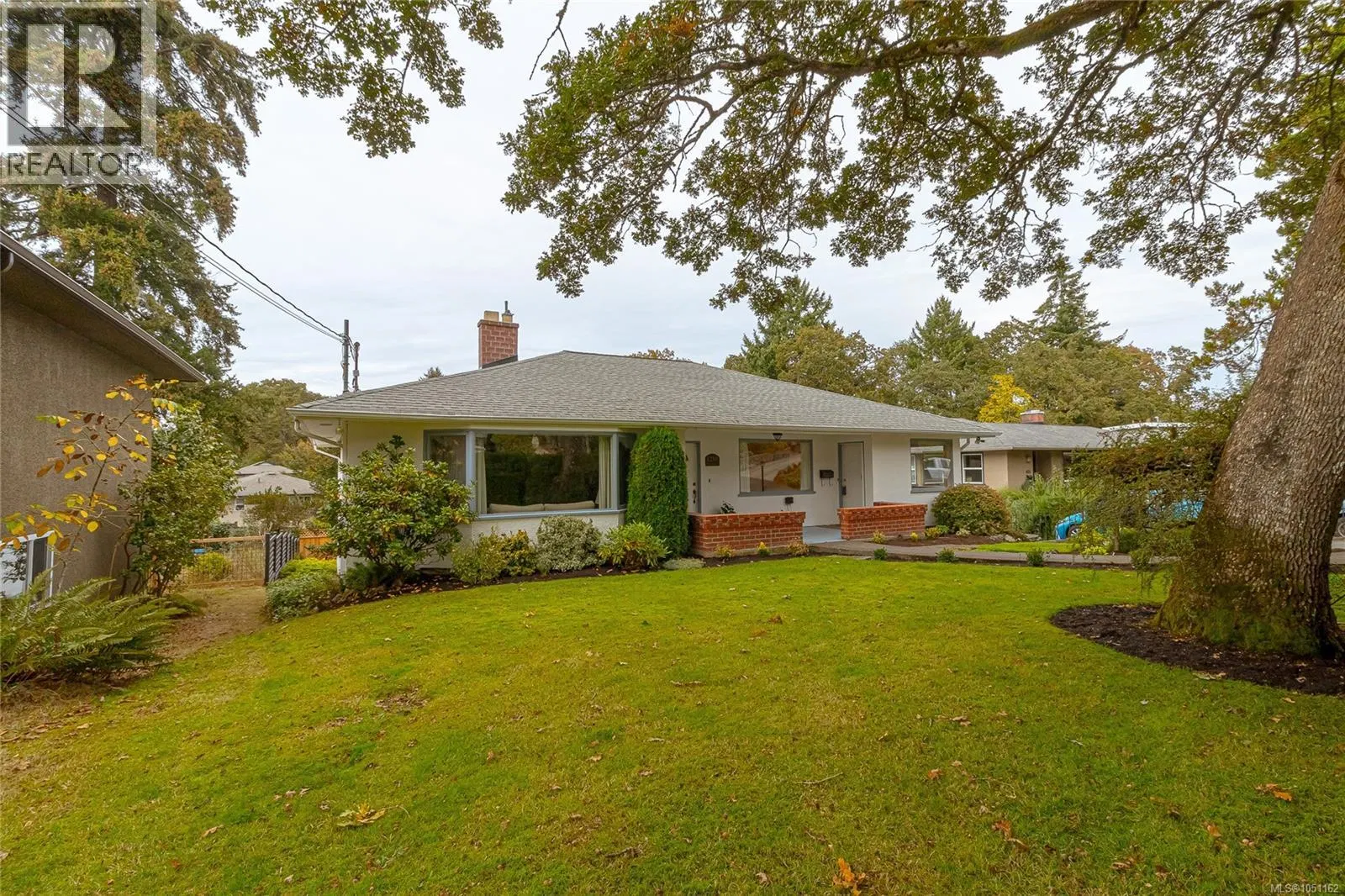 Photo 2 of 39 at 1280 Tracksell Avenue