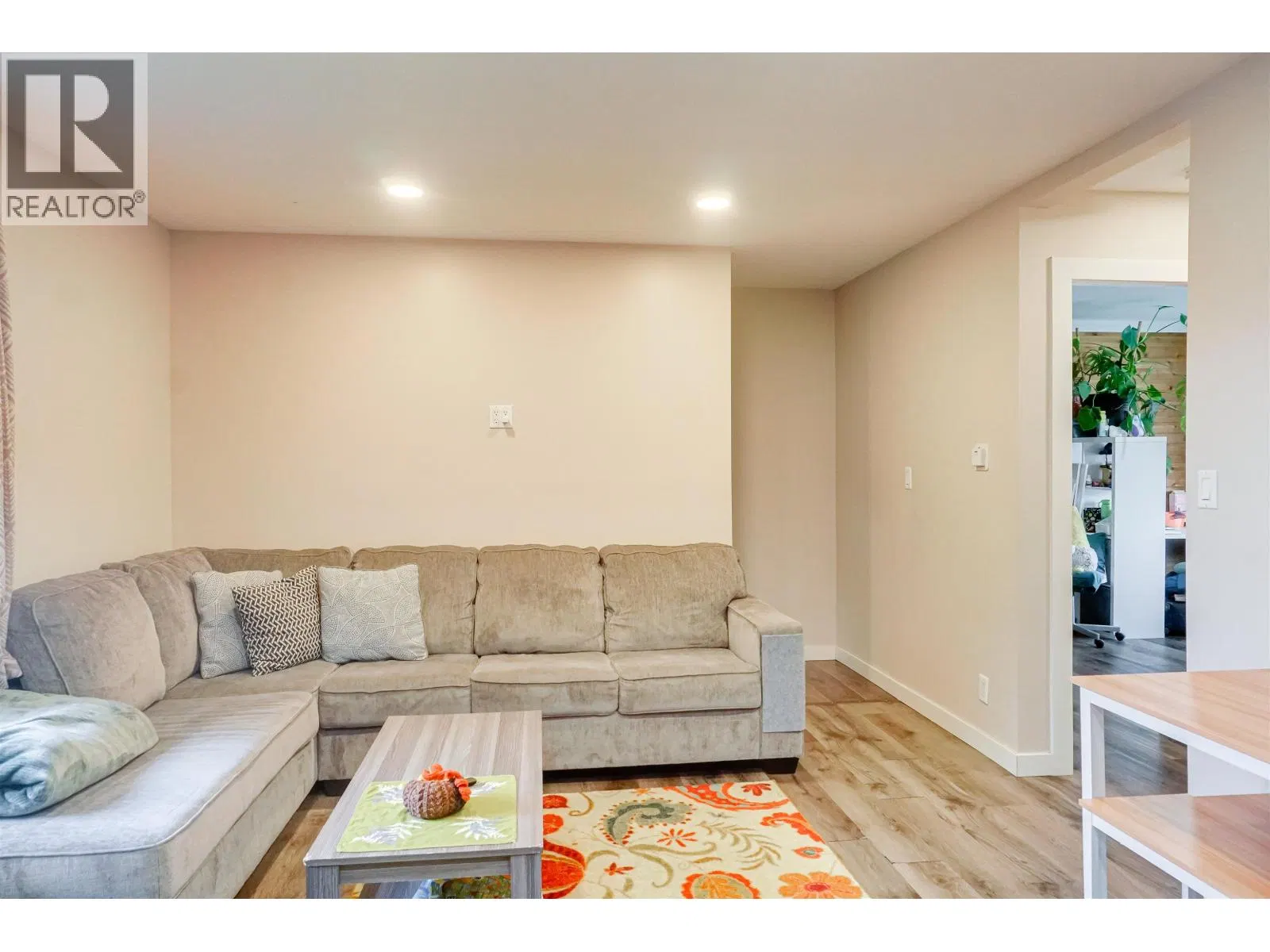 Photo 5 of 17 at 22 HAWK Street