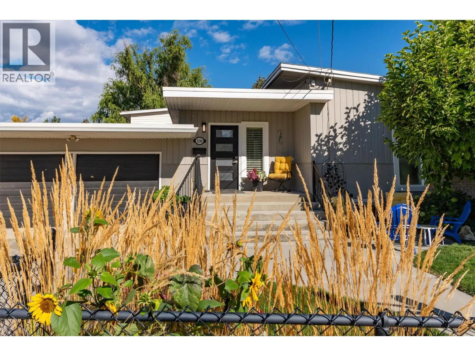 Photo 2 of 53 at 1296 Kelglen Crescent