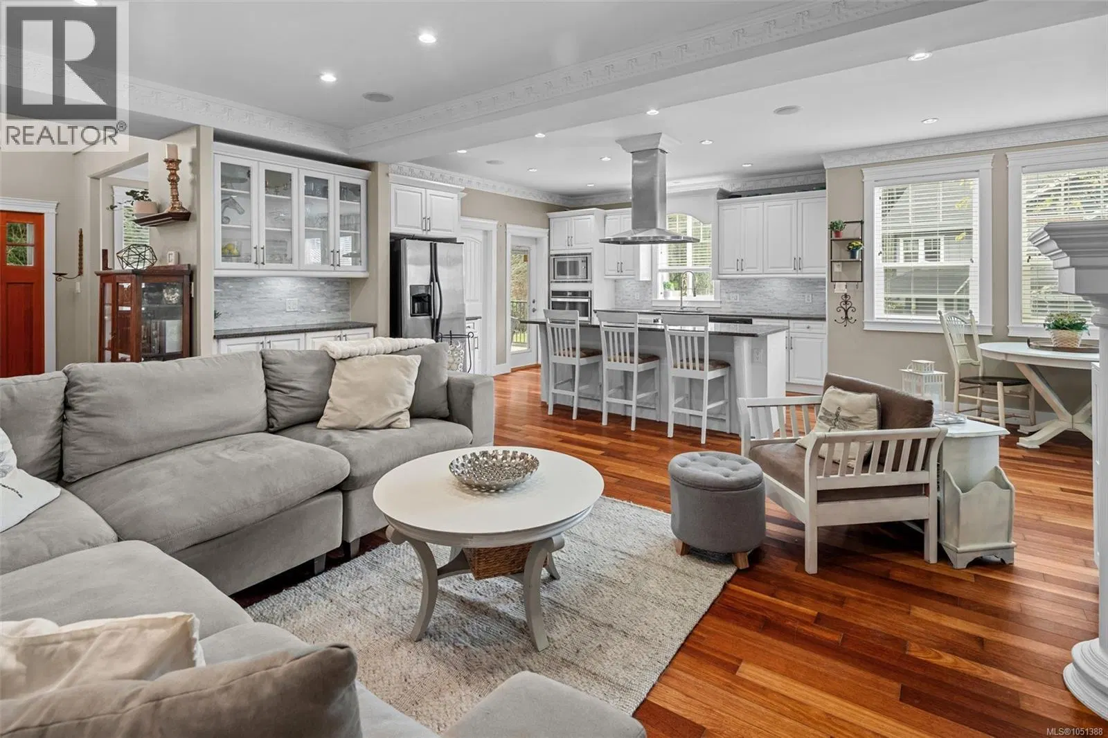 Photo 4 of 44 at 2026 Hannington Road