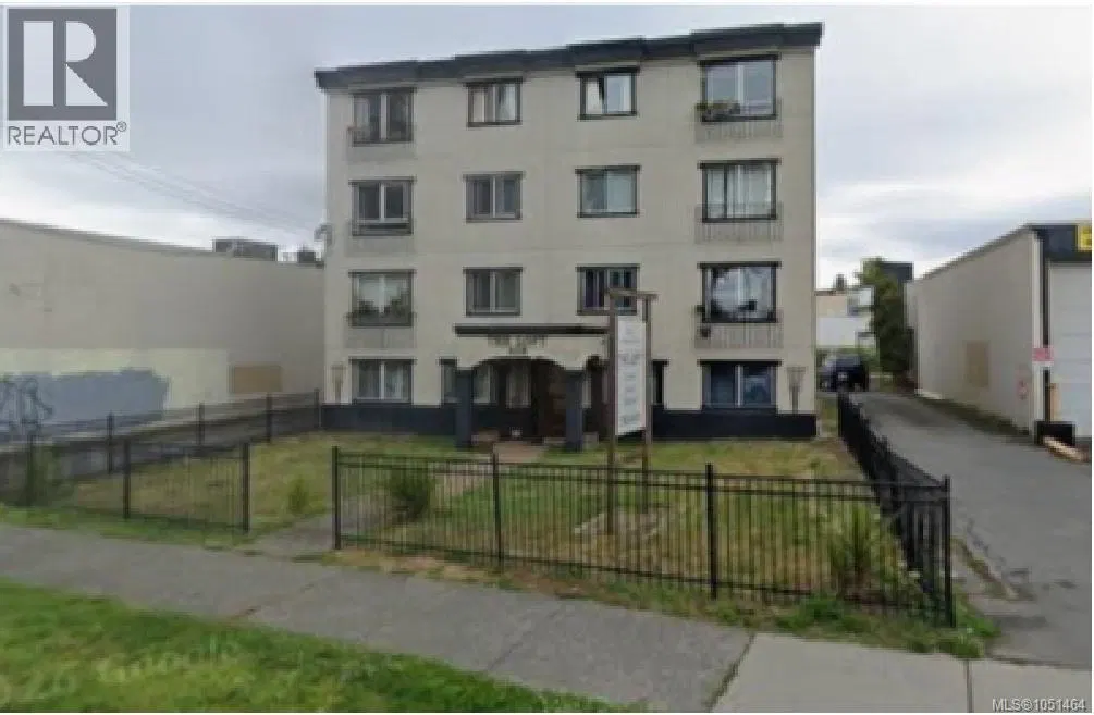 Photo 1 of 1 at 614 Esquimalt Road