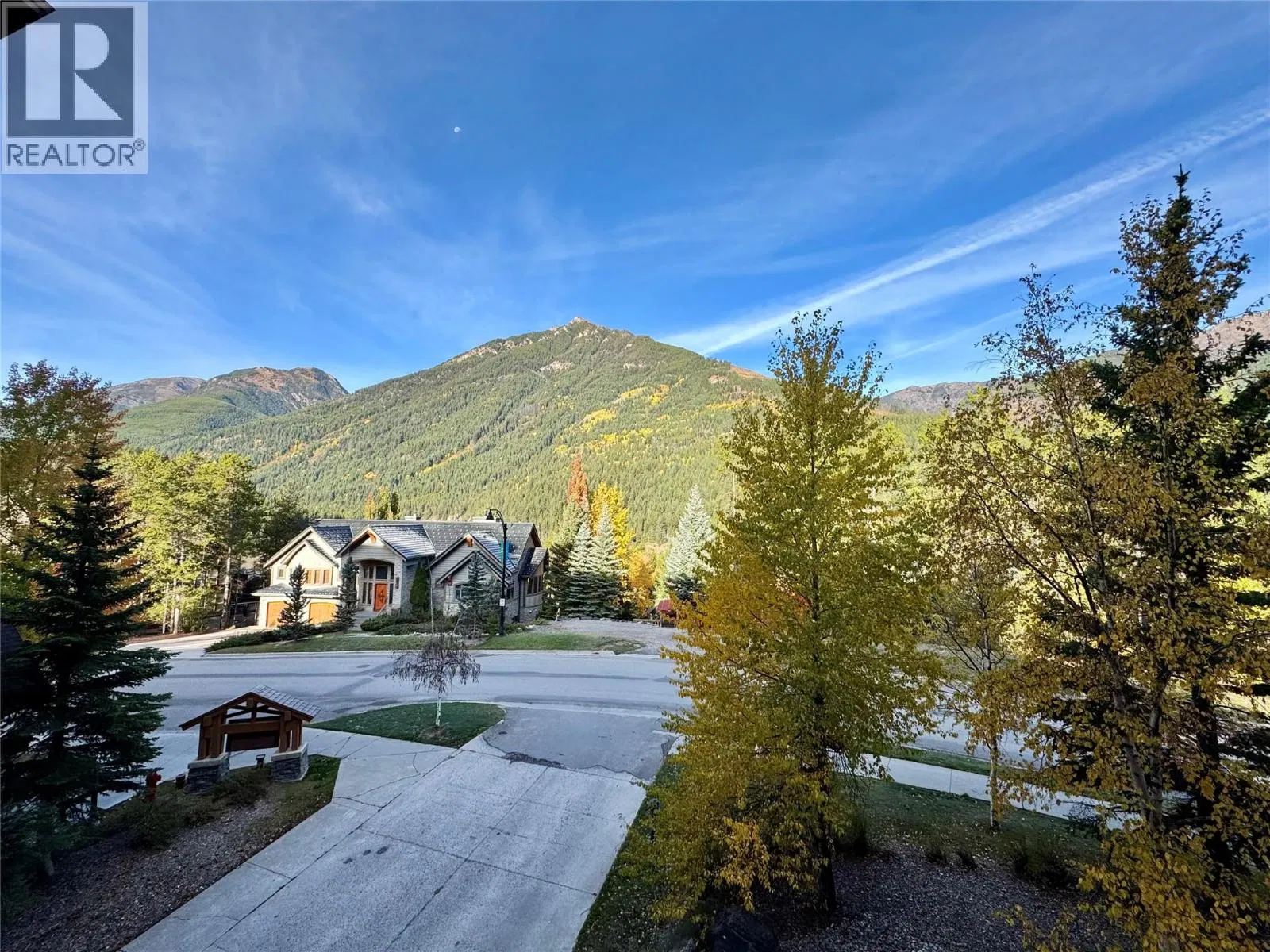 Photo 2 of 18 at #106 – 2064 Summit Drive