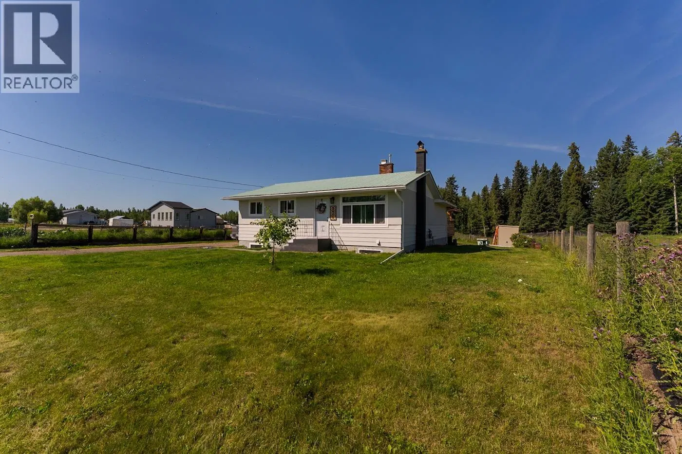 Photo 3 of 39 at 8805 CHILCOTIN Road