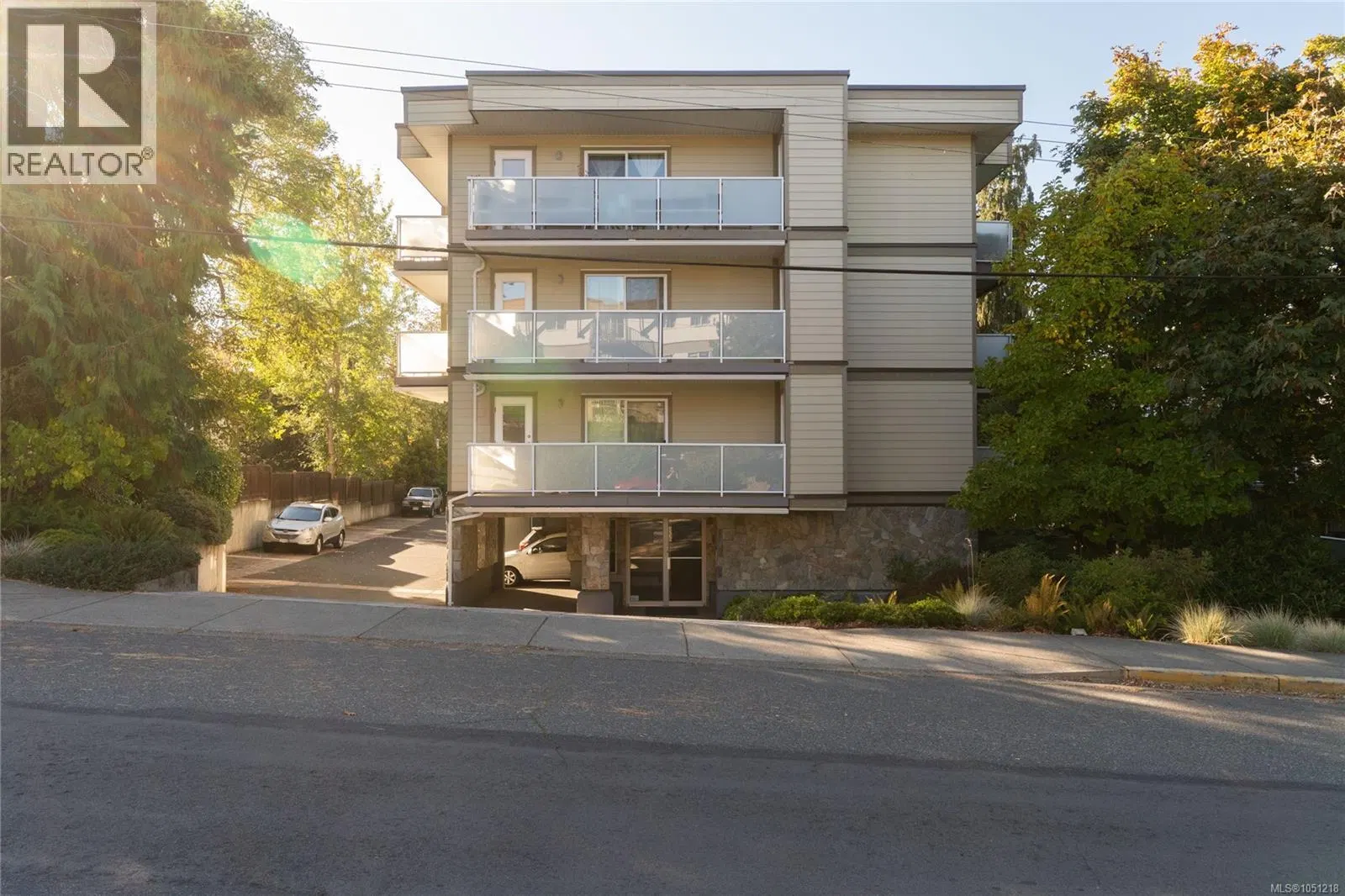 #203 – 3230 Glasgow Avenue