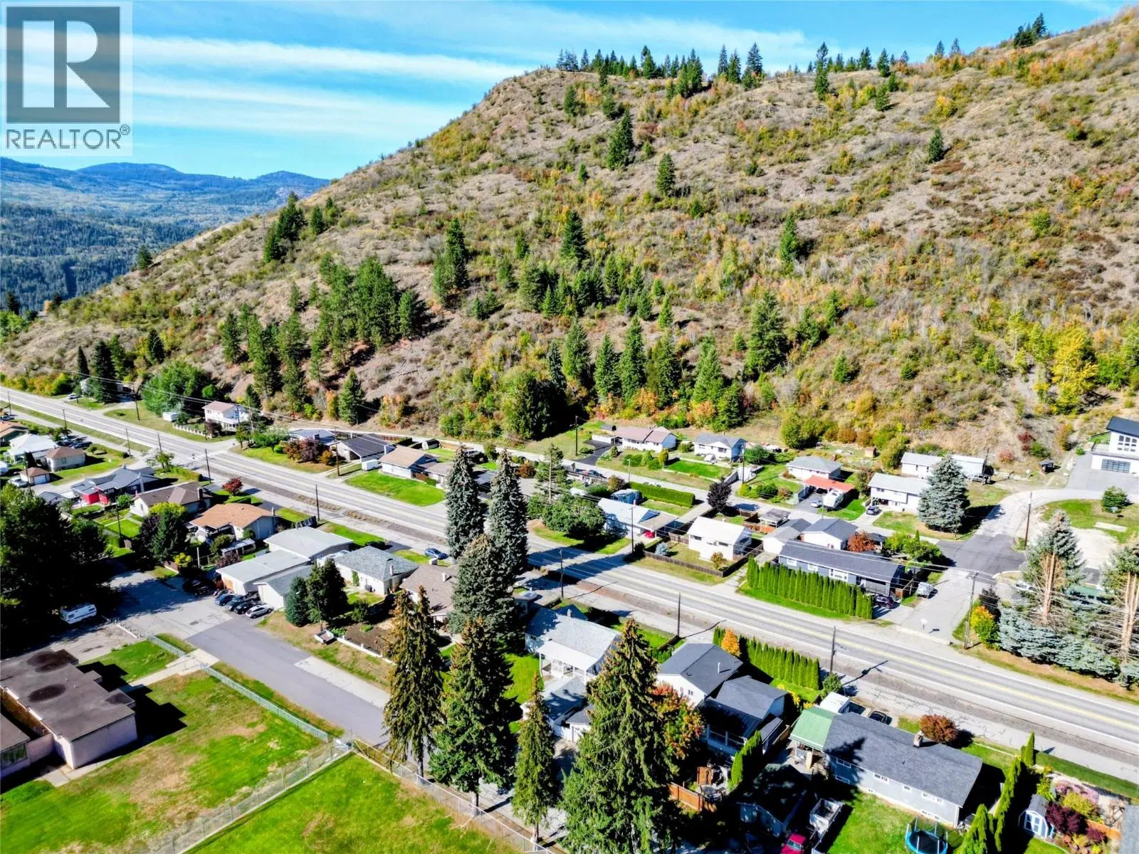 Photo 2 of 32 at 460 10th Avenue