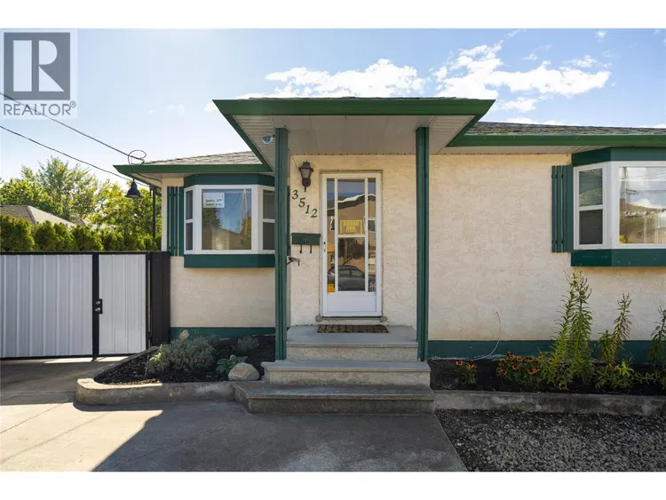 Photo 3 of 53 at 3512 27 Avenue