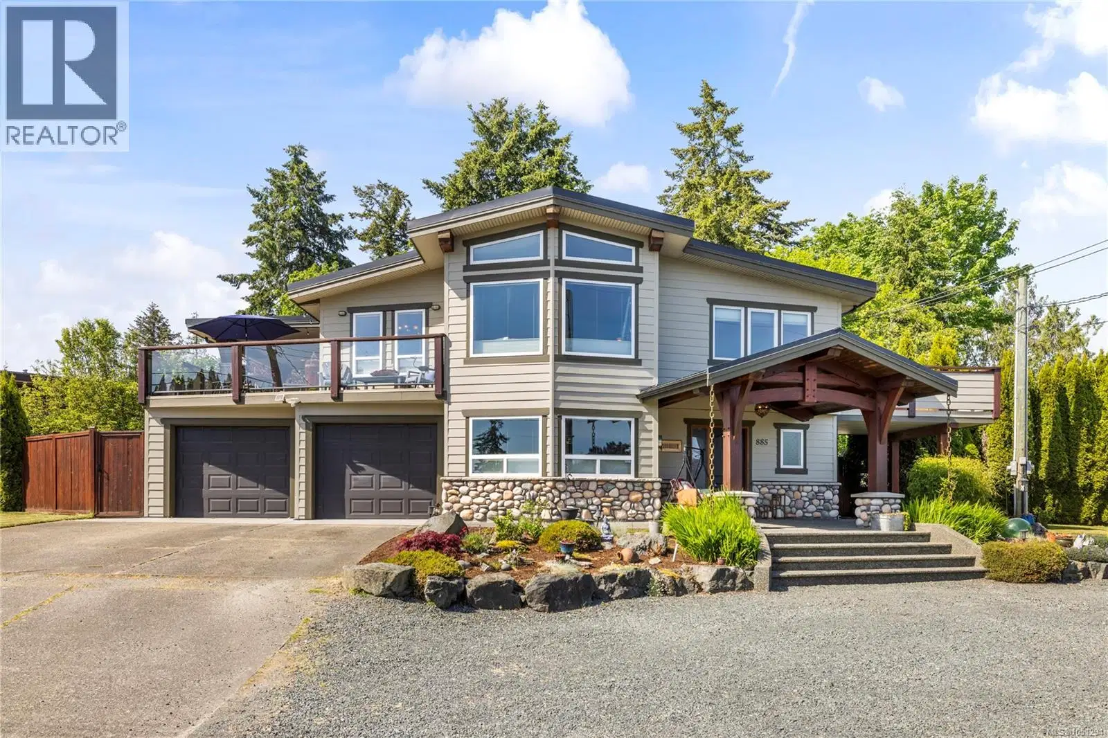 885 Glenhale Crescent