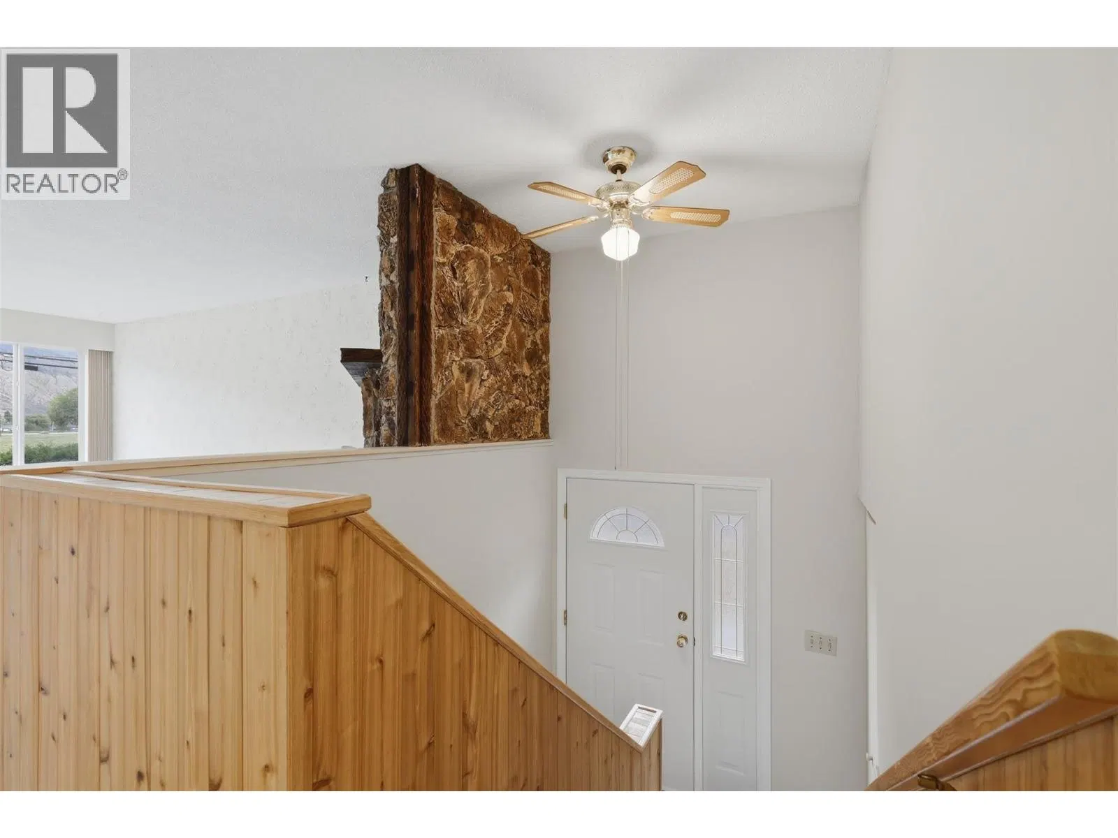 Photo 4 of 44 at 6011 Dallas Drive
