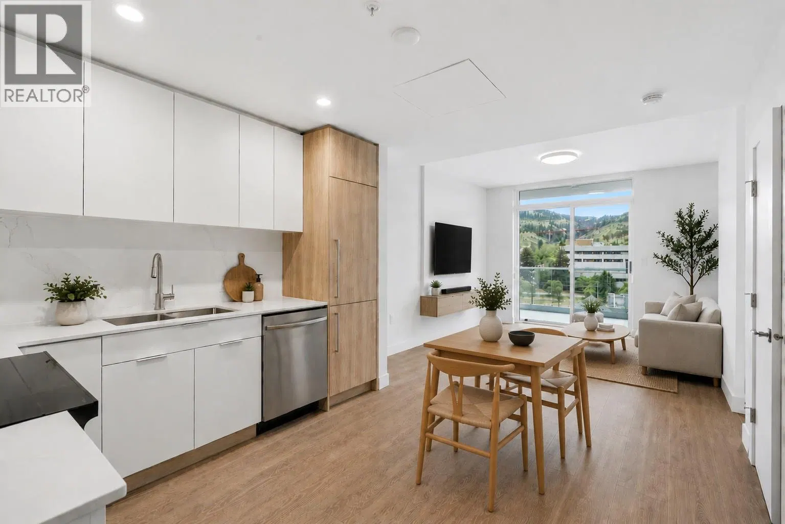 Photo 5 of 31 at #805 – 460 Nicola Street
