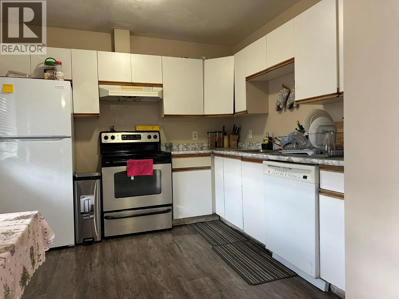 Photo 5 of 14 at #202 – 3710 24 Avenue
