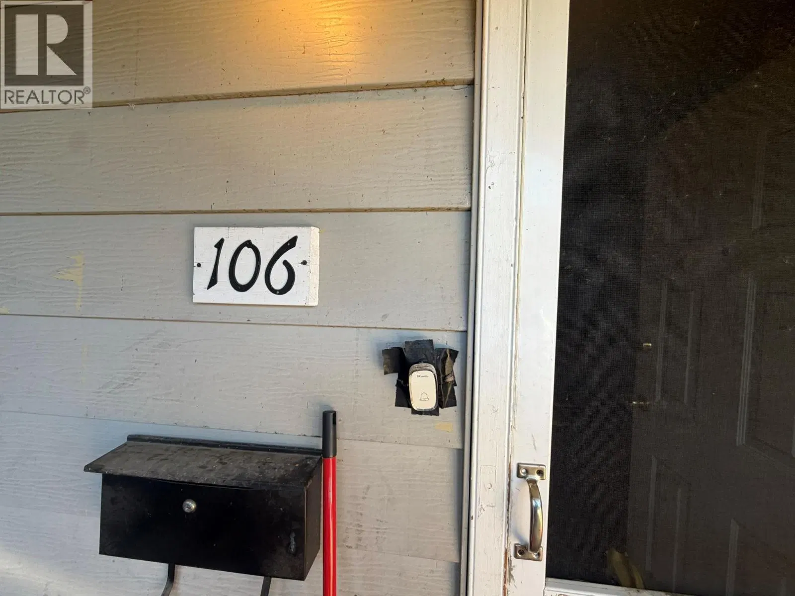 Photo 3 of 9 at #106 – 3712 24 Avenue