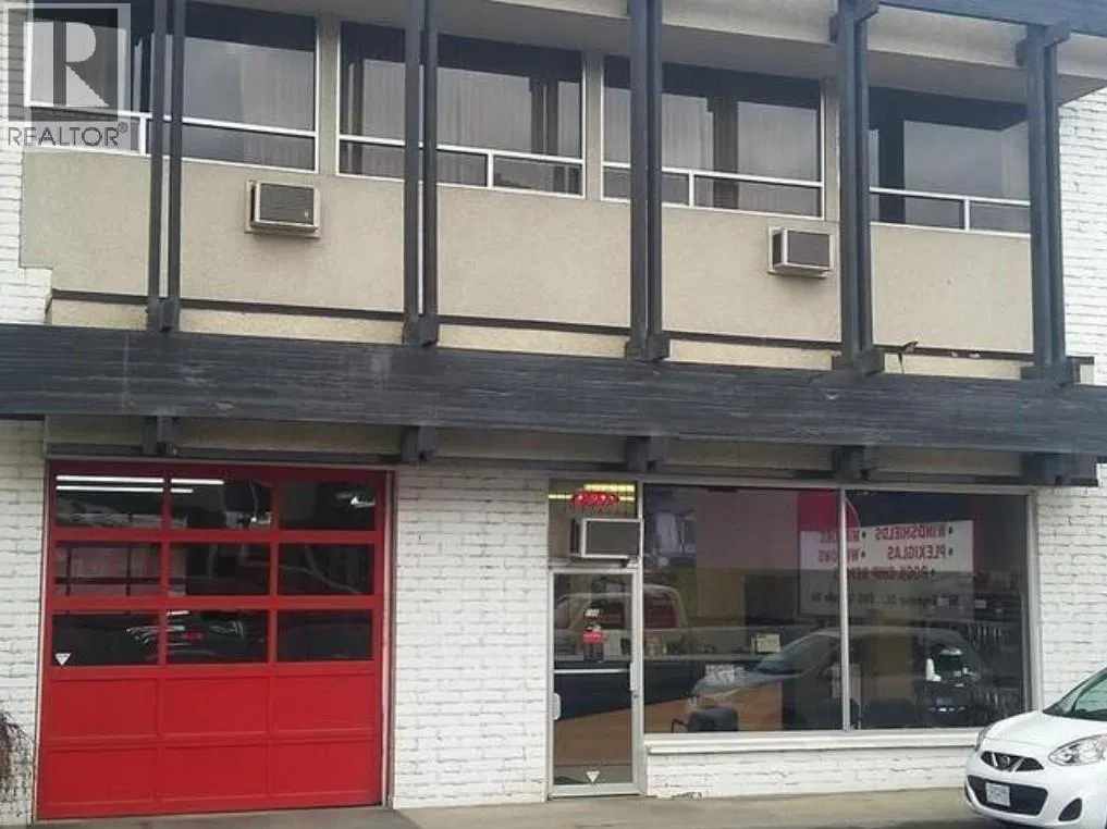 Photo 2 of 3 at 260 6th Avenue Street