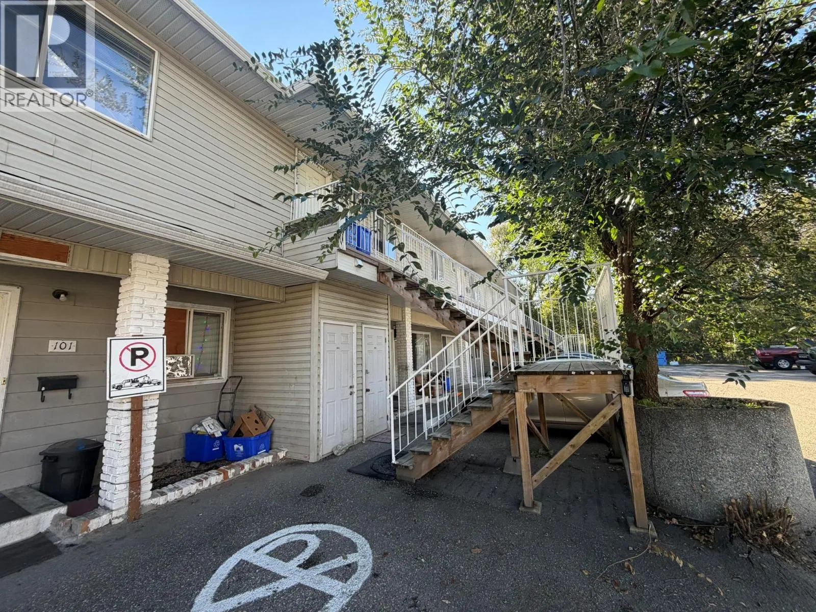 Photo 3 of 28 at #201 – 3710 24 Avenue