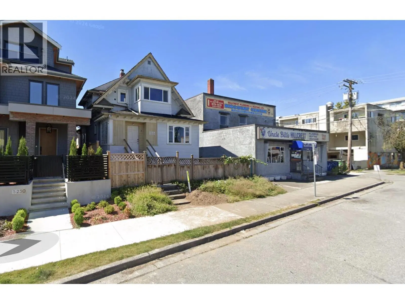 Photo 1 of 5 at 222 East 17TH Avenue