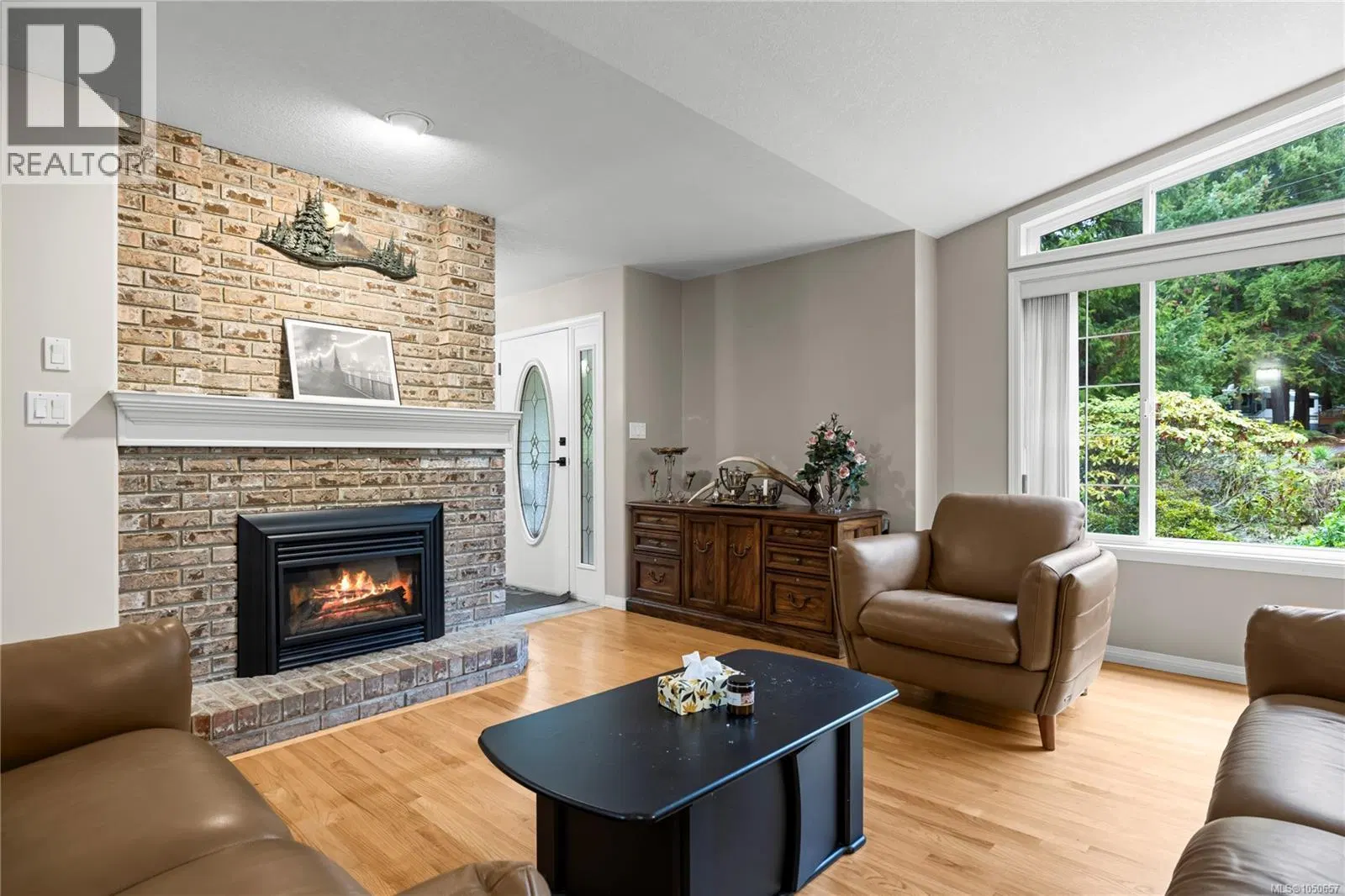Photo 2 of 65 at 1730 Sangster Crescent