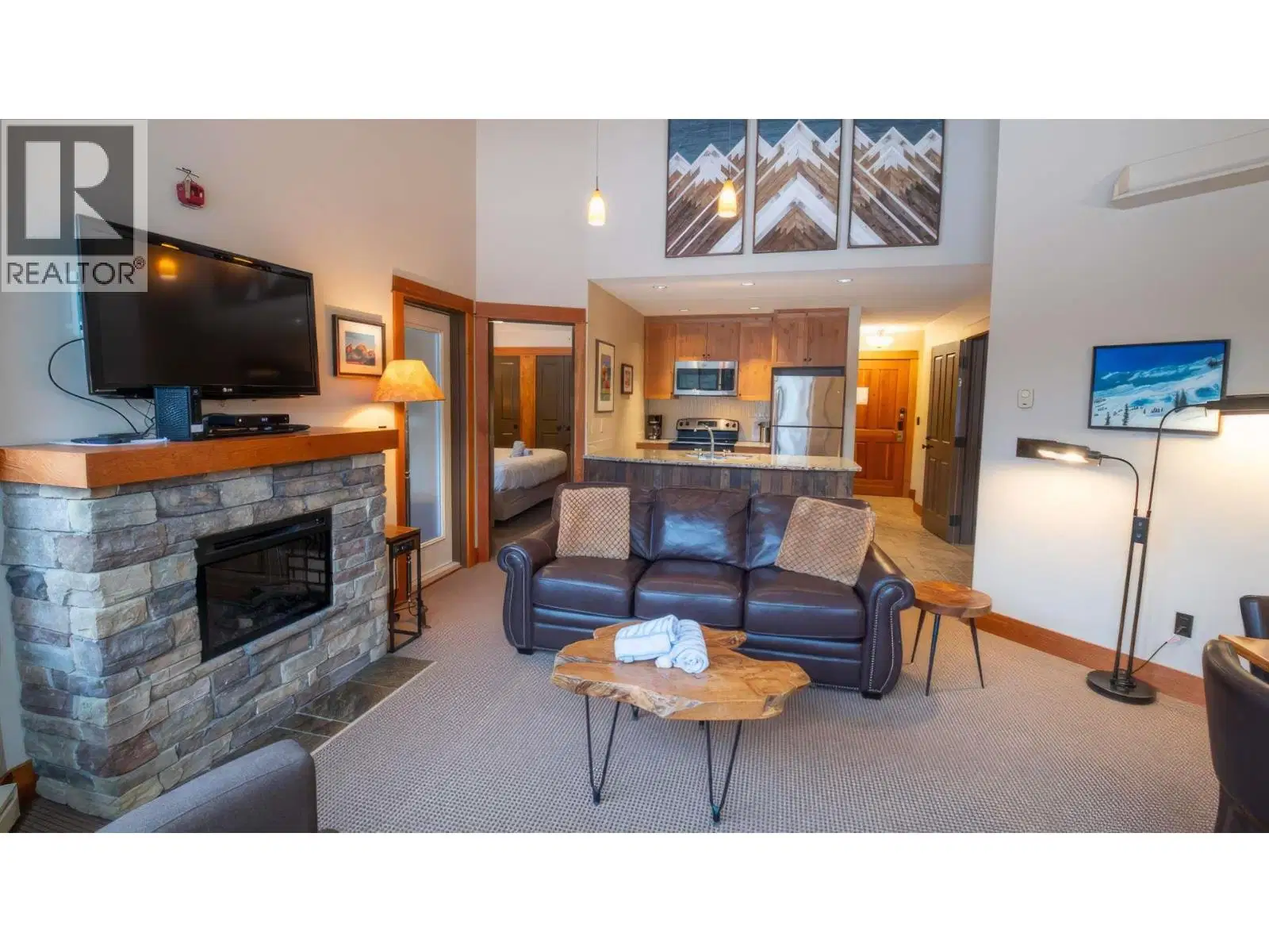 #647 – 4559 Timberline Crescent