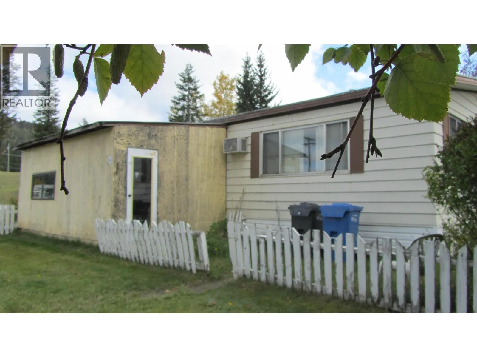 Photo 5 of 11 at #61 – 375 HORSE LAKE Road