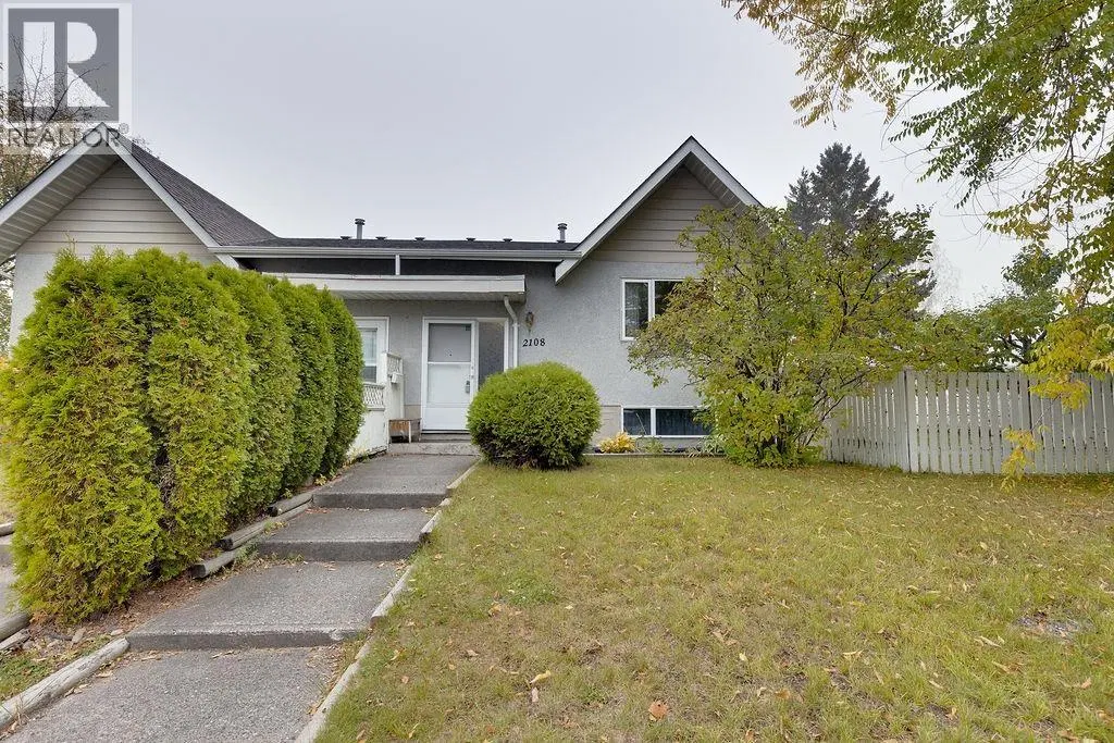 Photo 1 of 26 at 2108 6TH Avenue