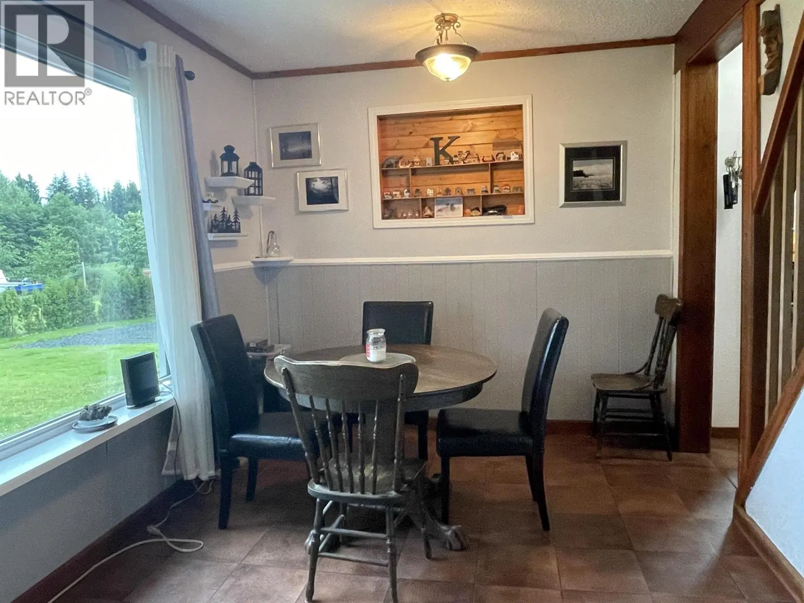 Photo 5 of 28 at 2707 BRAUN Street