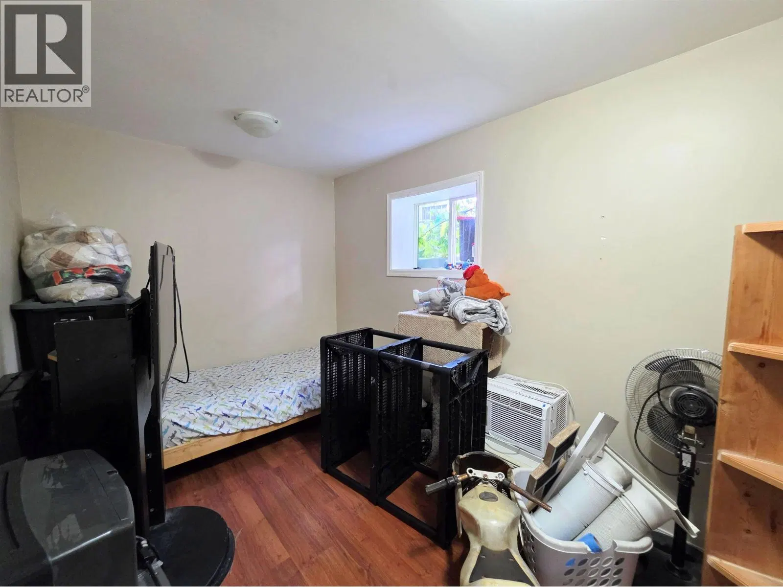 Photo 5 of 20 at 1462 MILBURN Avenue