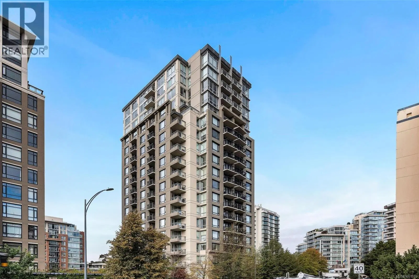 #1001 – 751 Fairfield Road