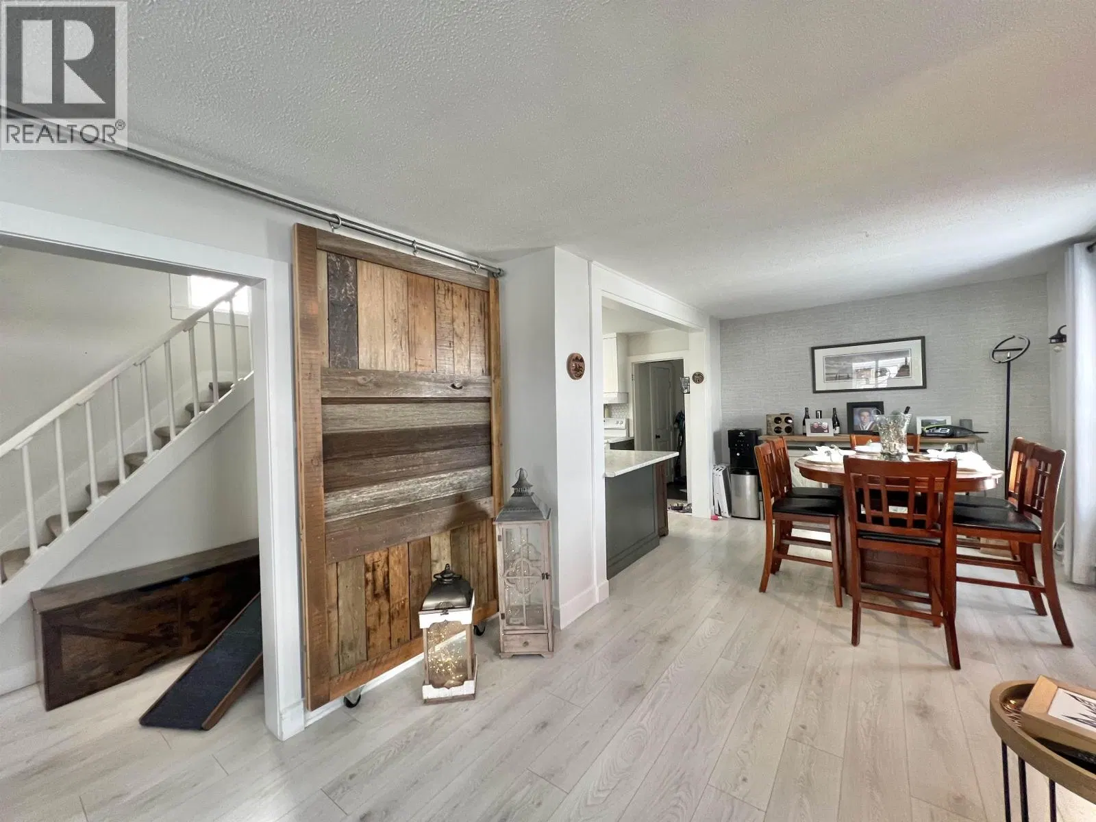 Photo 3 of 20 at 508 MUSGRAVE Place