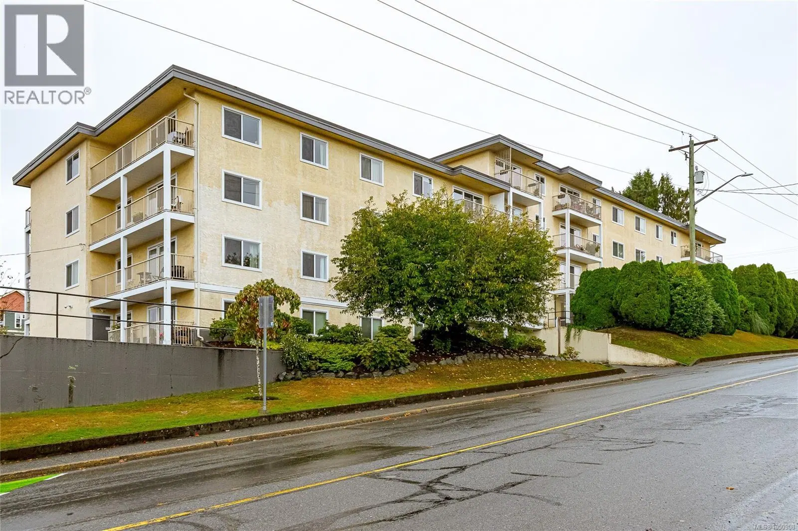 Photo 1 of 33 at #207 – 380 Brae Road