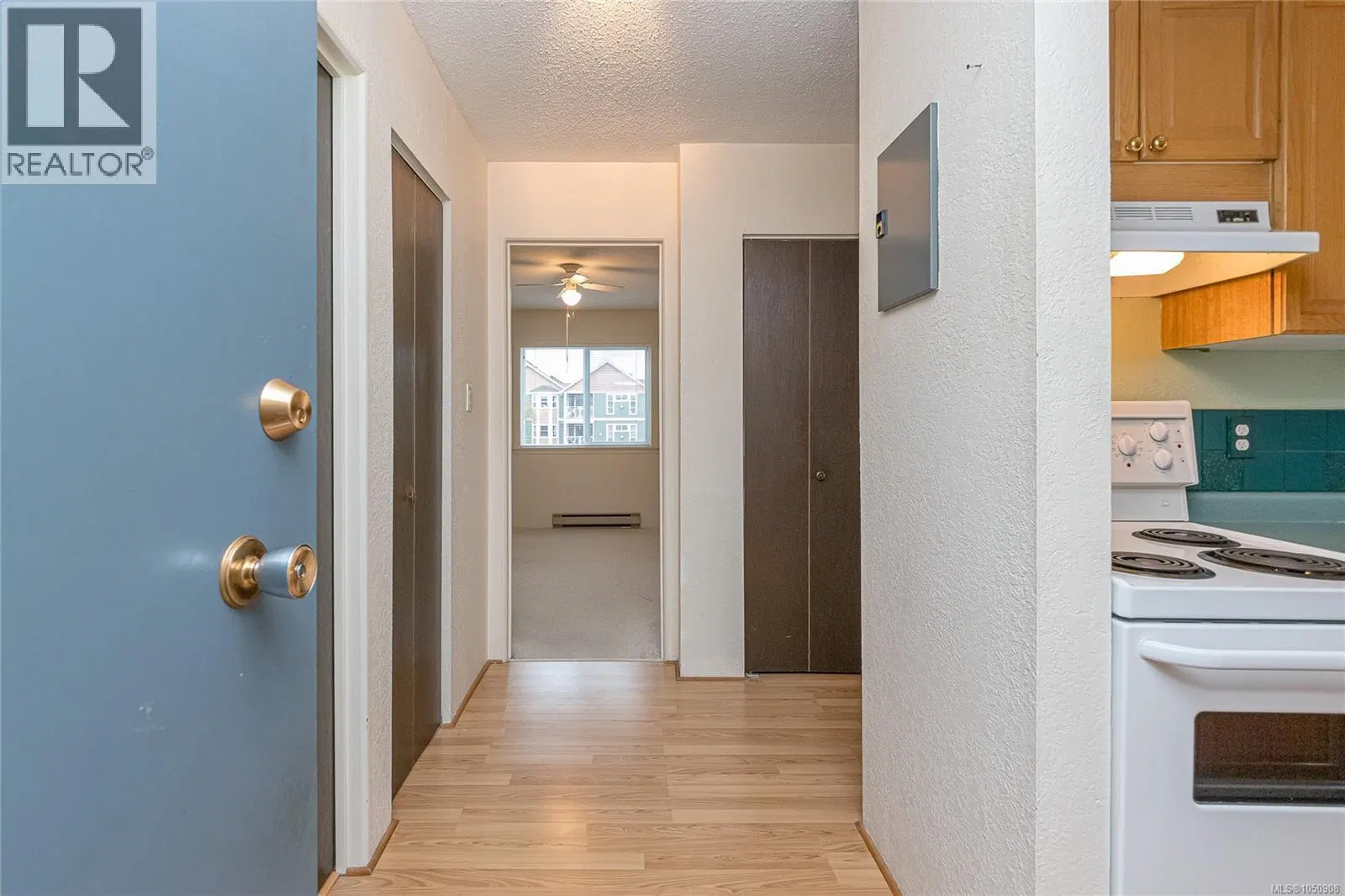 Photo 4 of 33 at #207 – 380 Brae Road