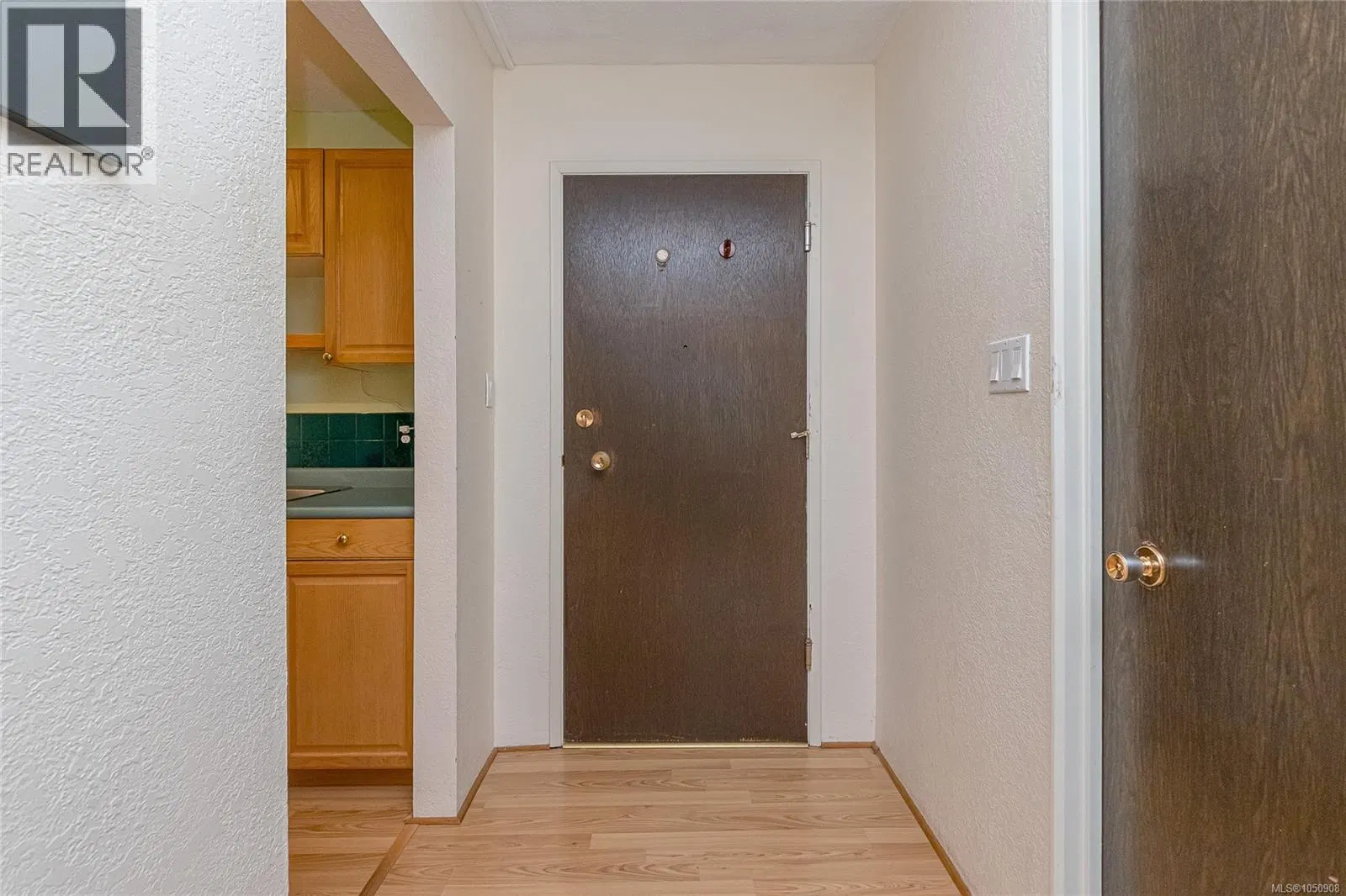 Photo 5 of 33 at #207 – 380 Brae Road