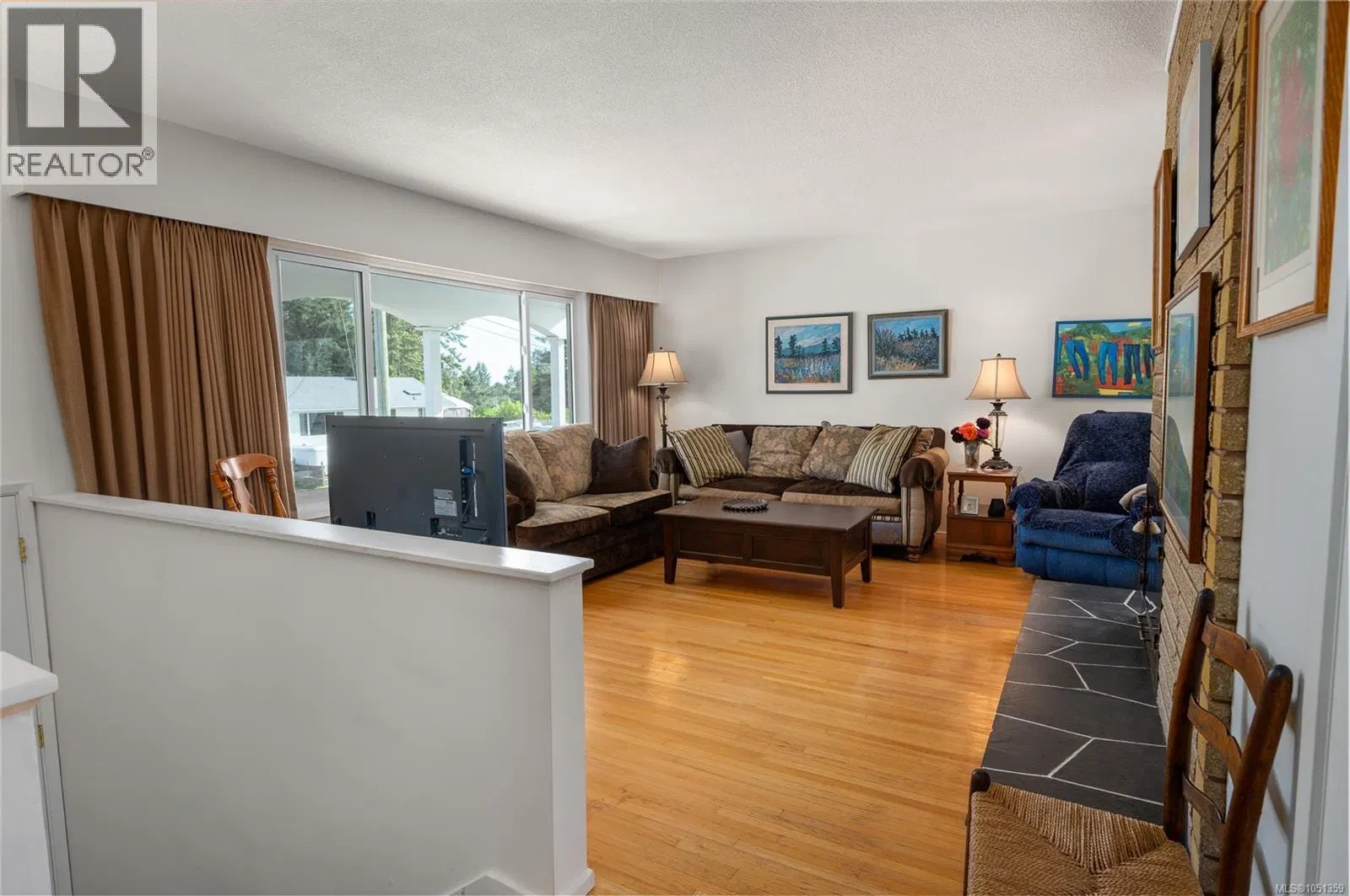 Photo 5 of 44 at 2061 Forest Drive