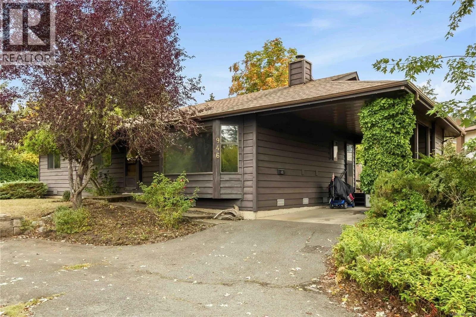946 Paconla Place