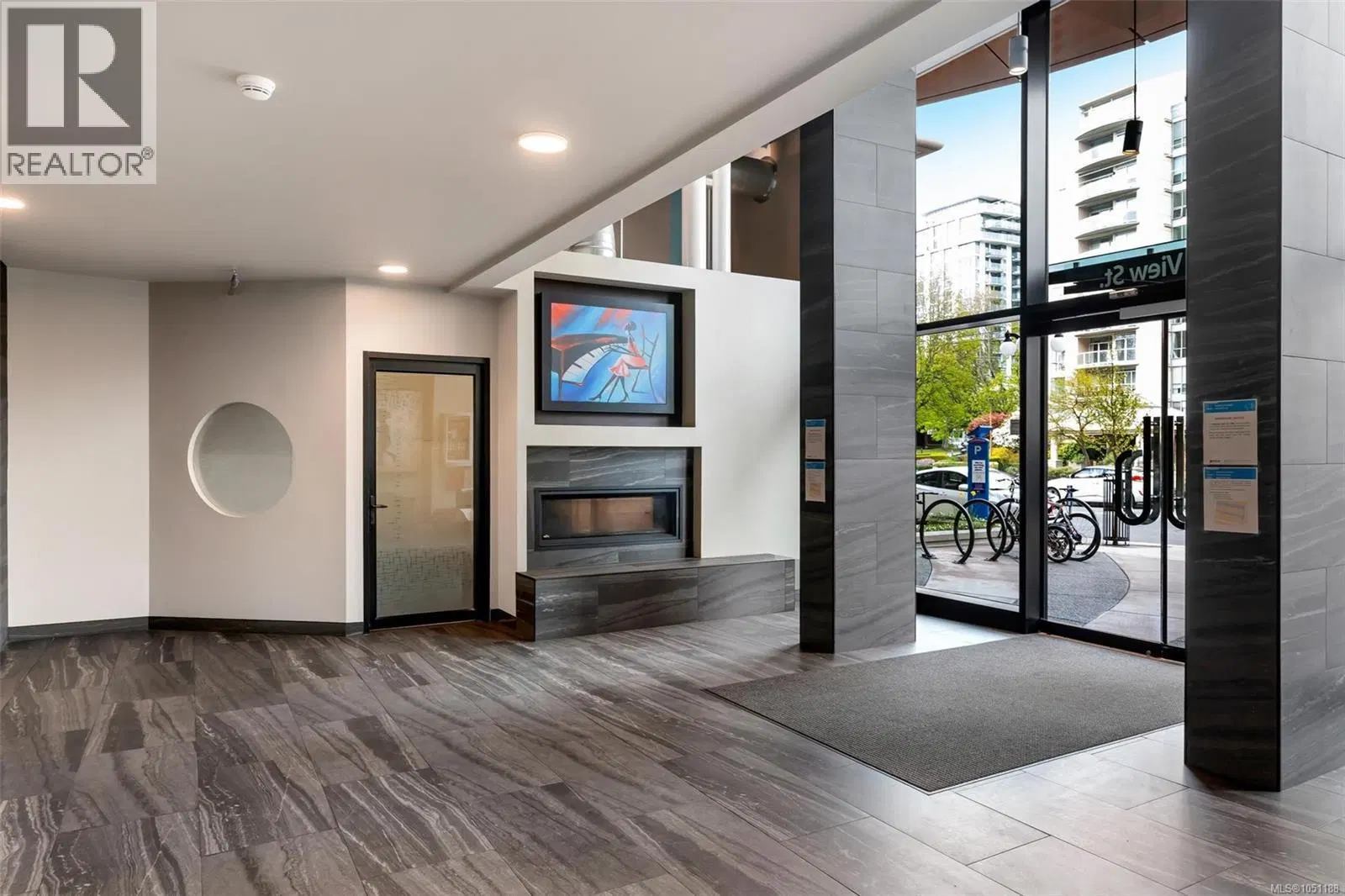 Photo 4 of 21 at #707 – 1029 View Street