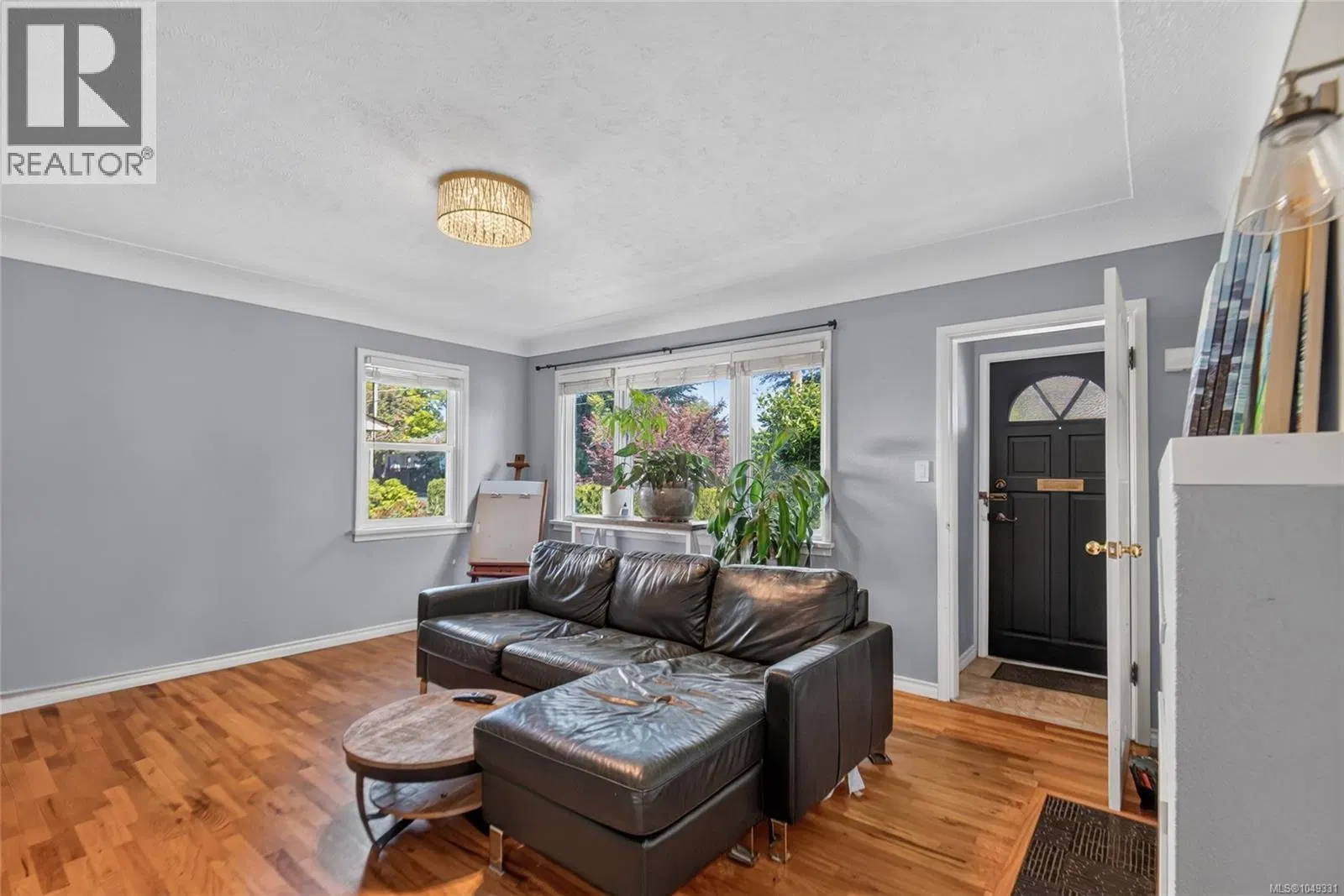 Photo 5 of 56 at 930 Wharncliffe Road