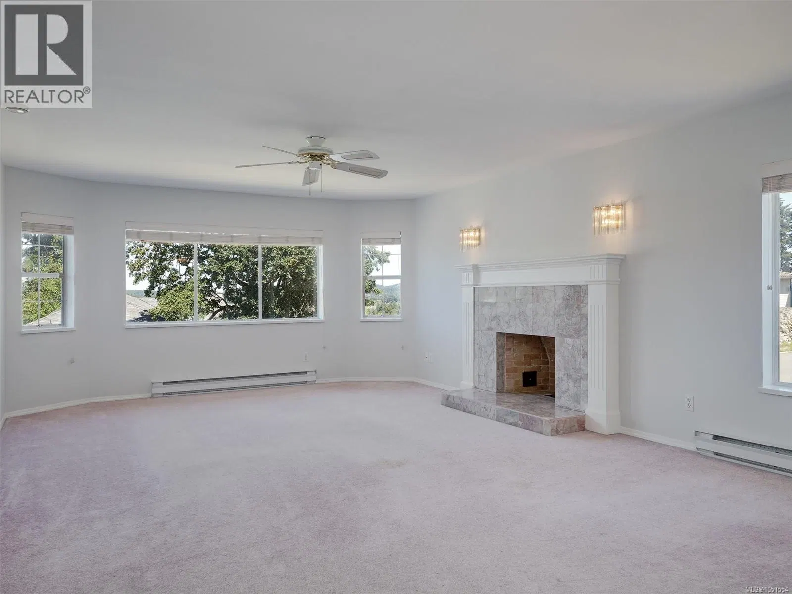 Photo 3 of 41 at 1287 Carmichael Court
