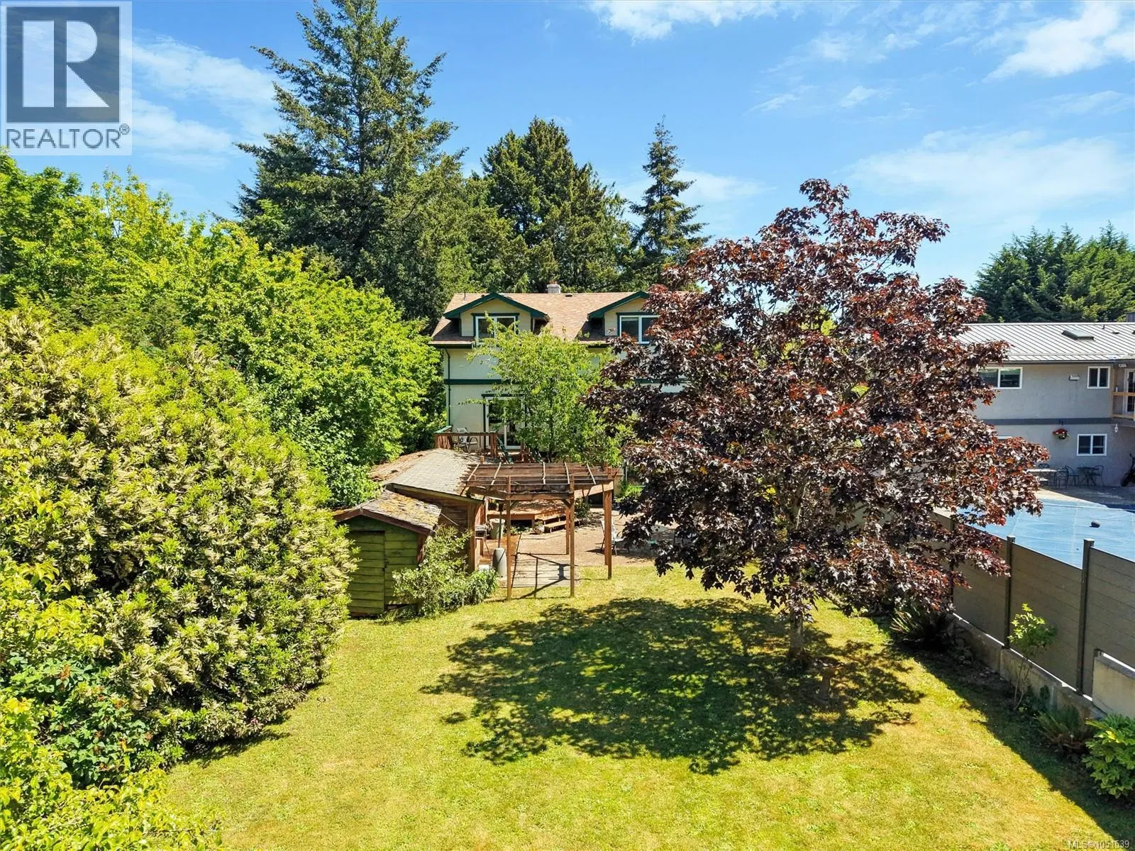Photo 4 of 50 at 9220 East Saanich Road