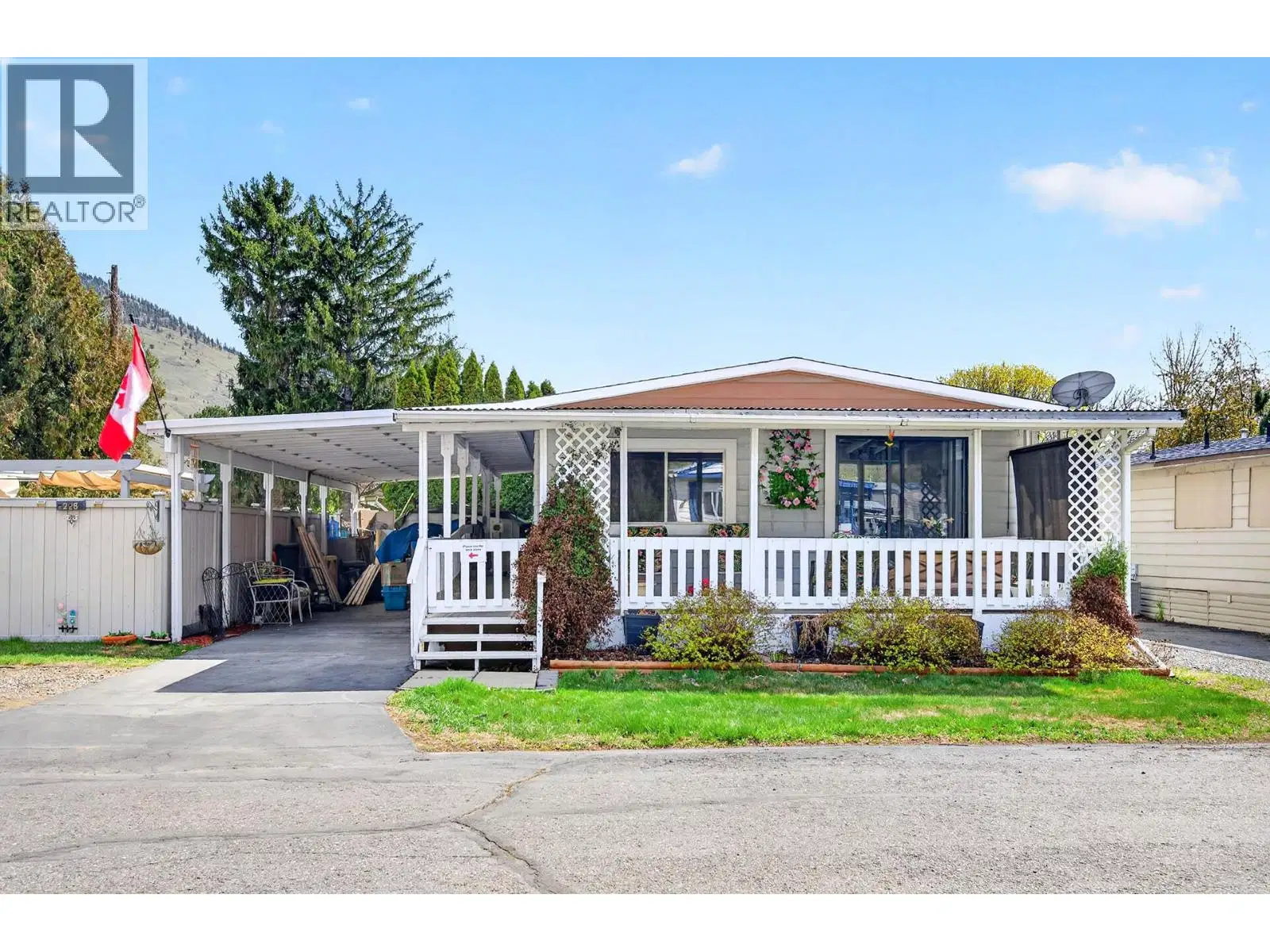 #228 – 2400 OAKDALE Way