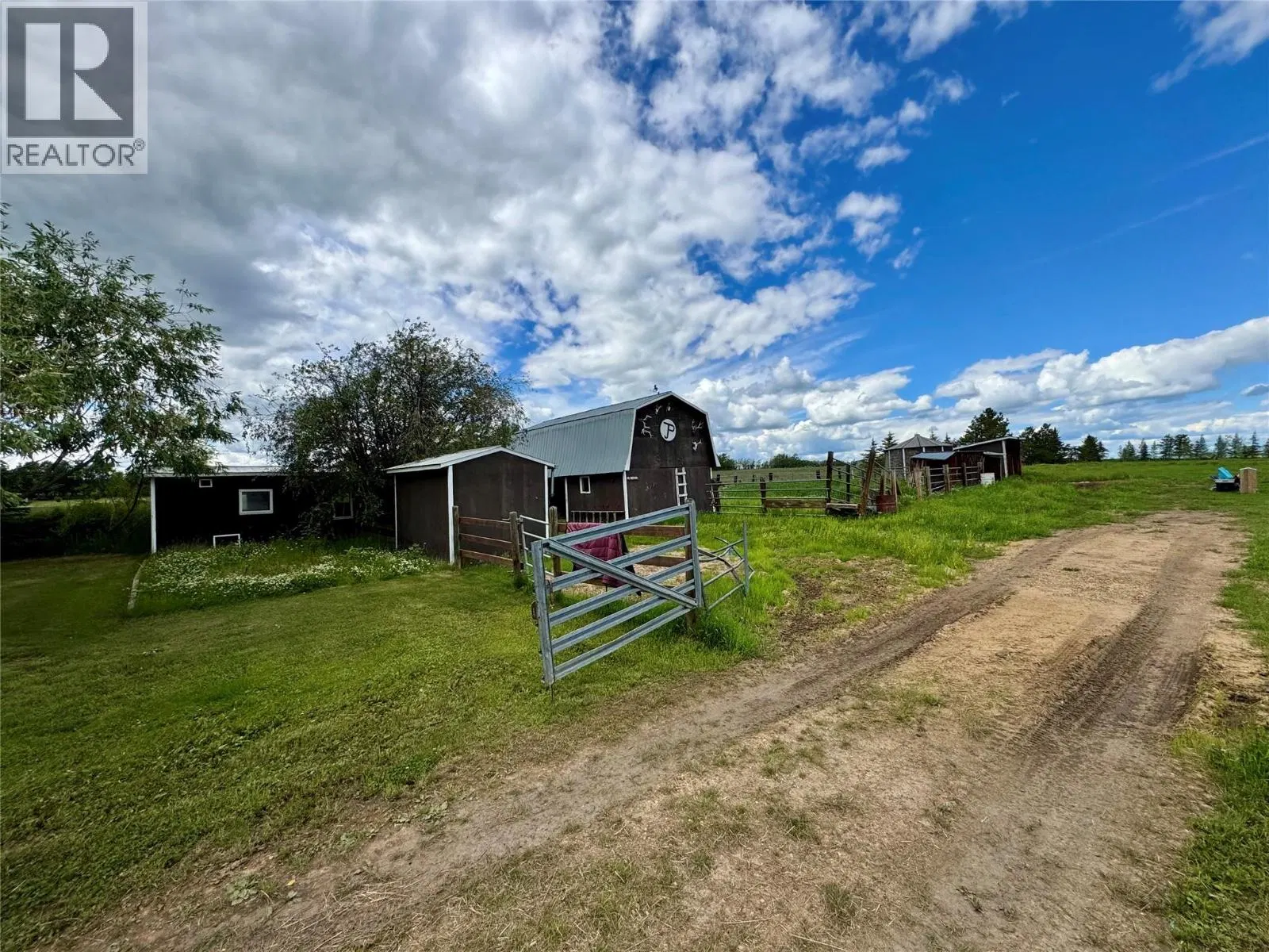 Photo 5 of 22 at 3074 208 Road