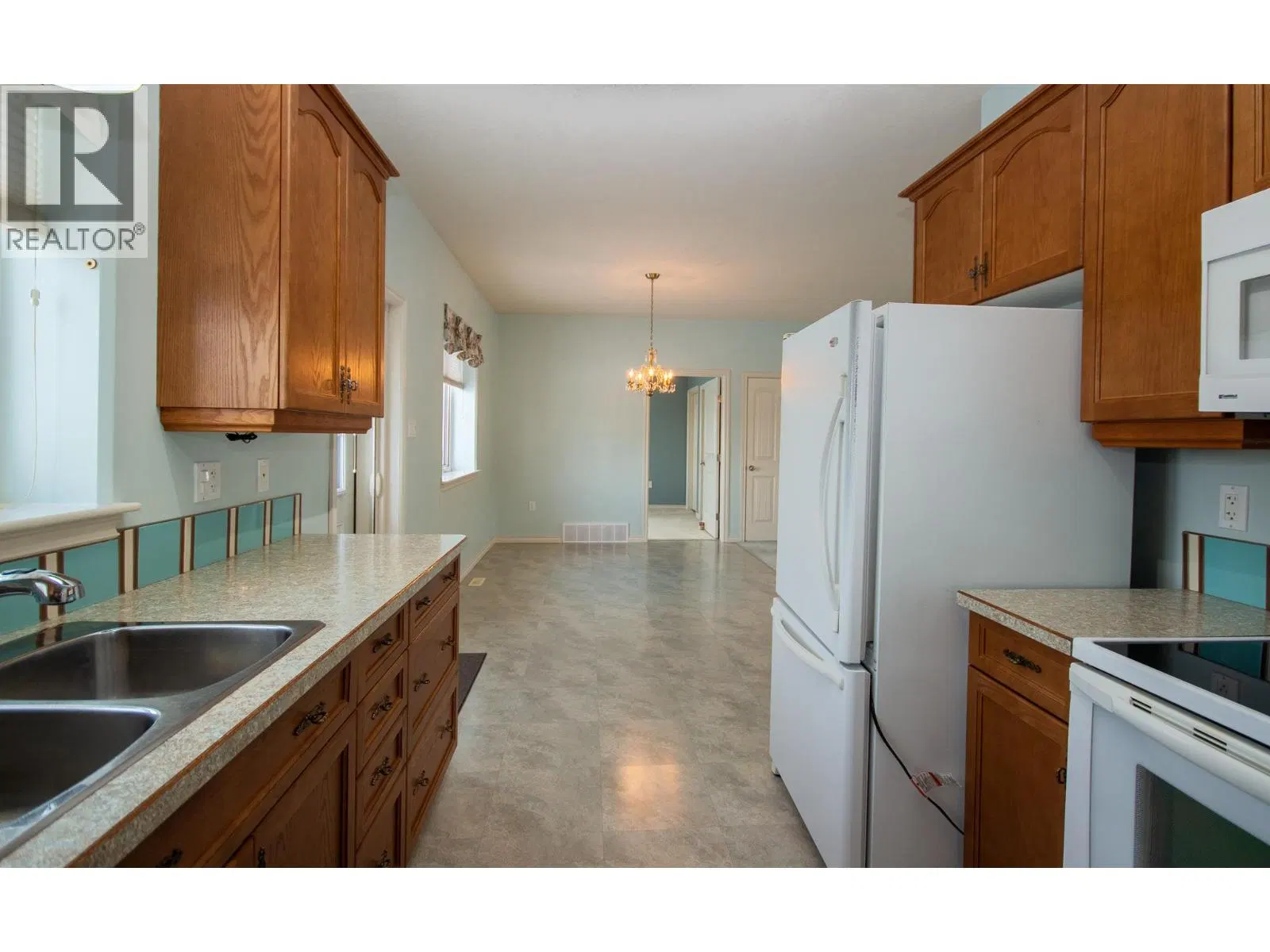 Photo 4 of 20 at #1 – 11001 17 Street