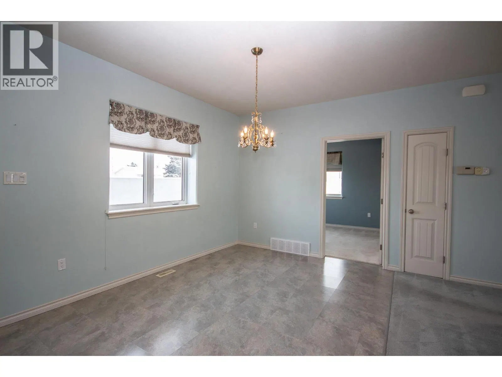 Photo 5 of 20 at #1 – 11001 17 Street