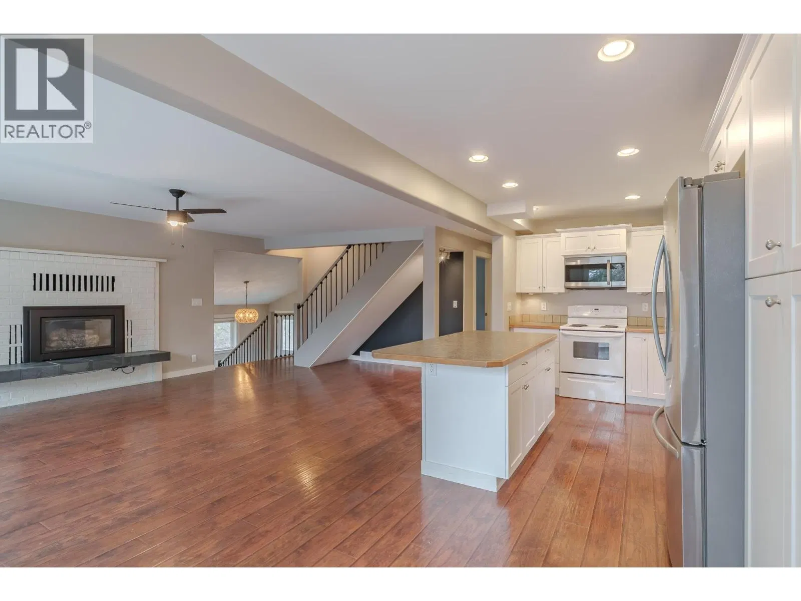 Photo 5 of 40 at 4931 KYLLO Road