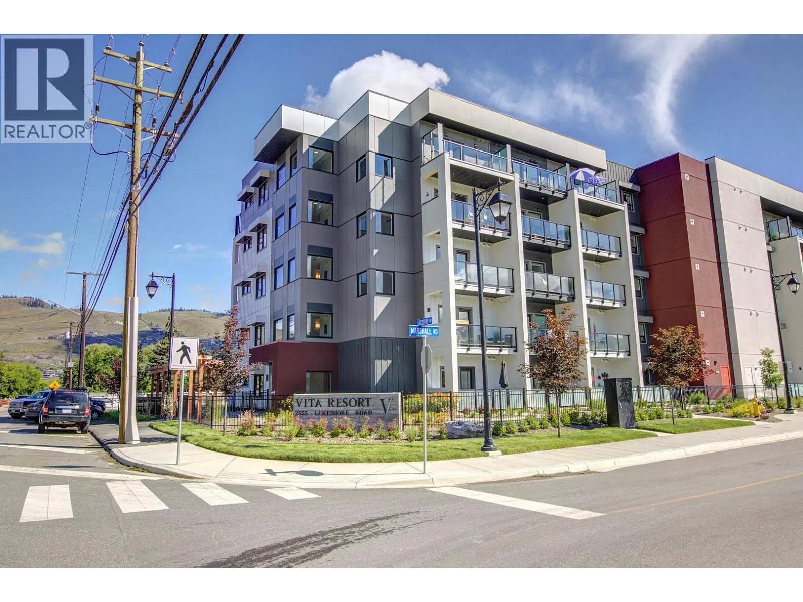 Photo 3 of 52 at #419 – 2555 Lakeshore Road