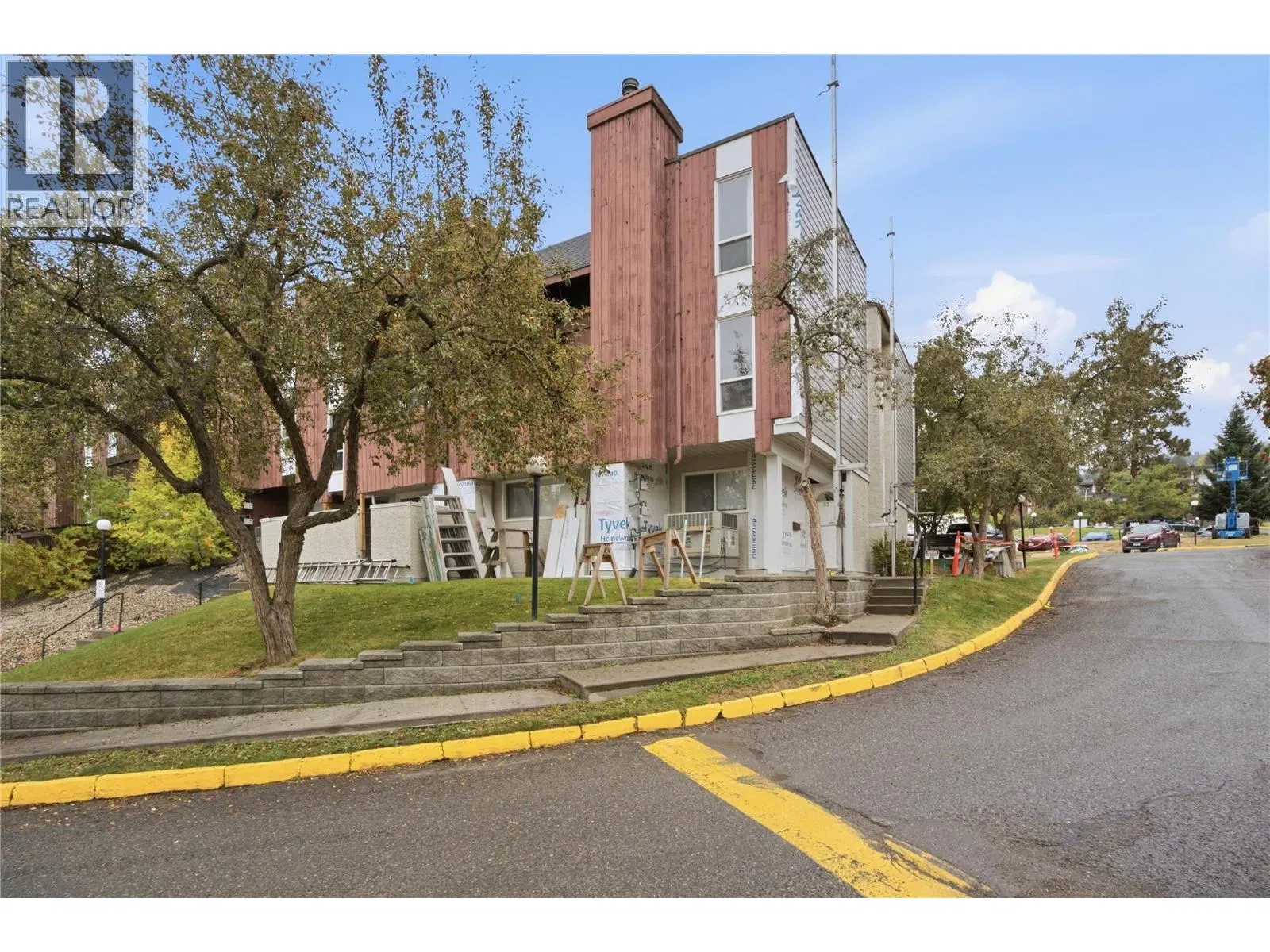 Photo 2 of 26 at #53 – 1435 Summit Drive