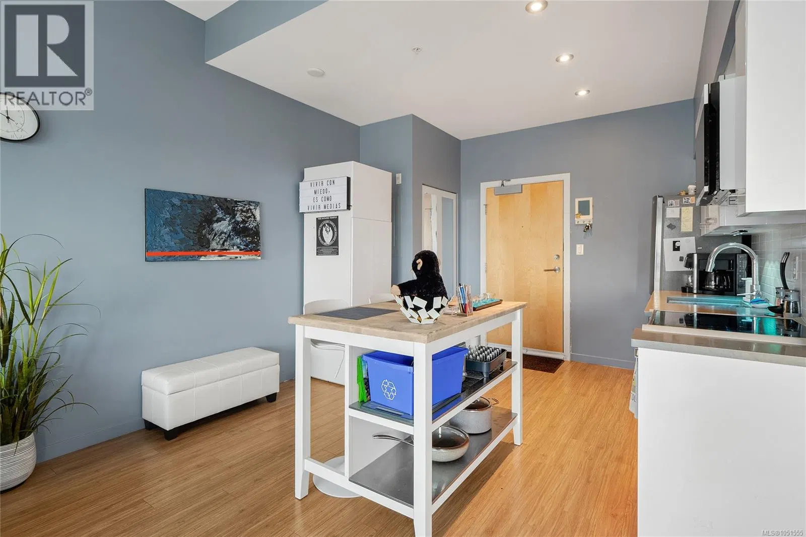 Photo 5 of 16 at #403 – 785 Tyee Road