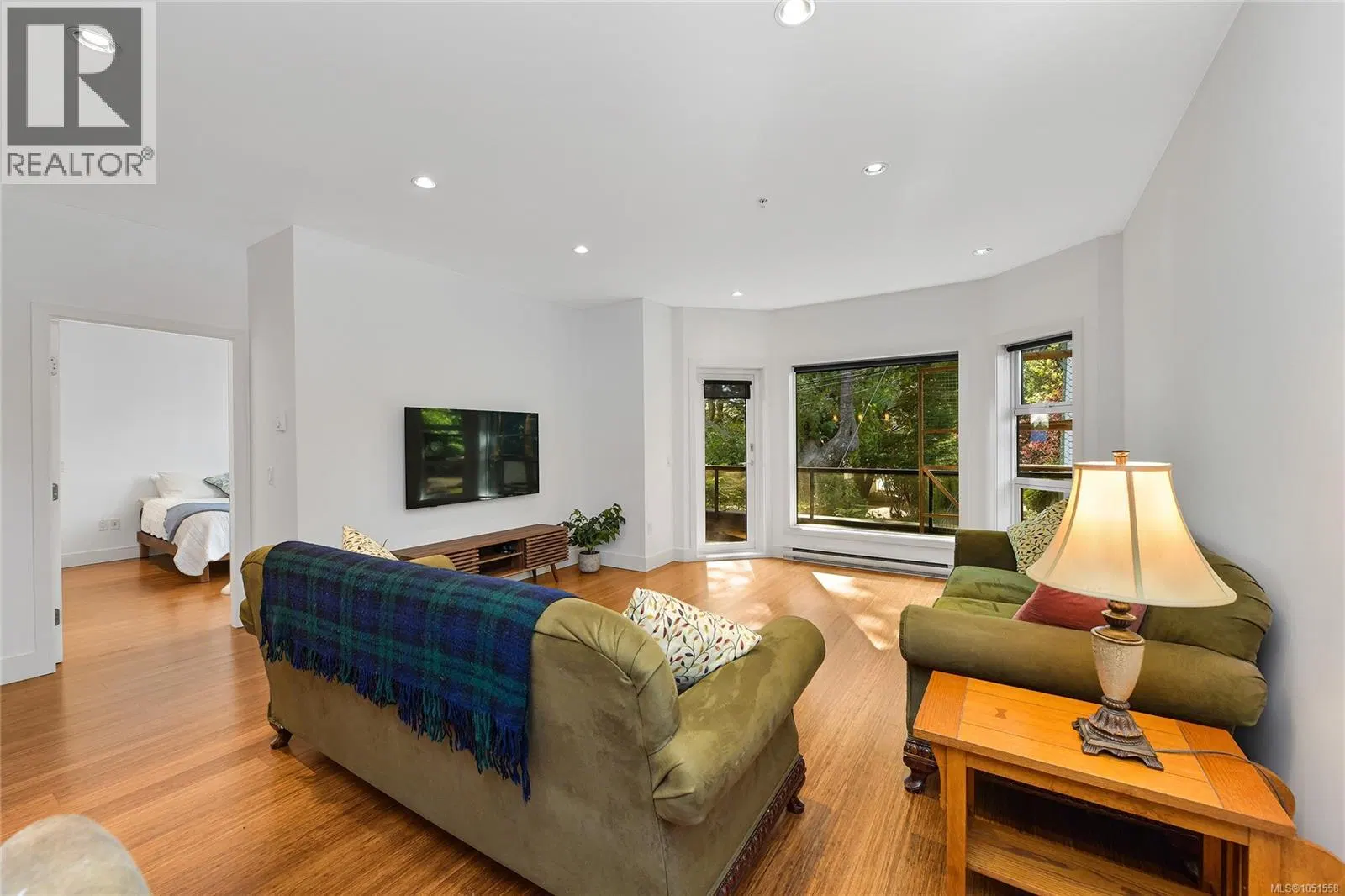 Photo 3 of 64 at #206 – 2589 Penrhyn Street