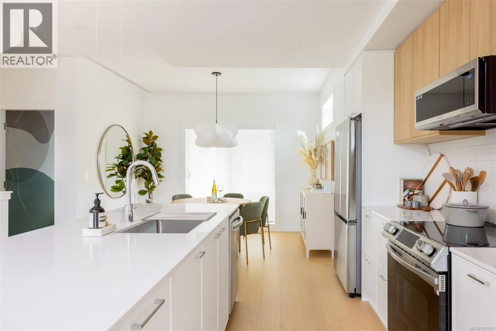 Photo 3 of 28 at TH6 – 3450 Whittier Avenue