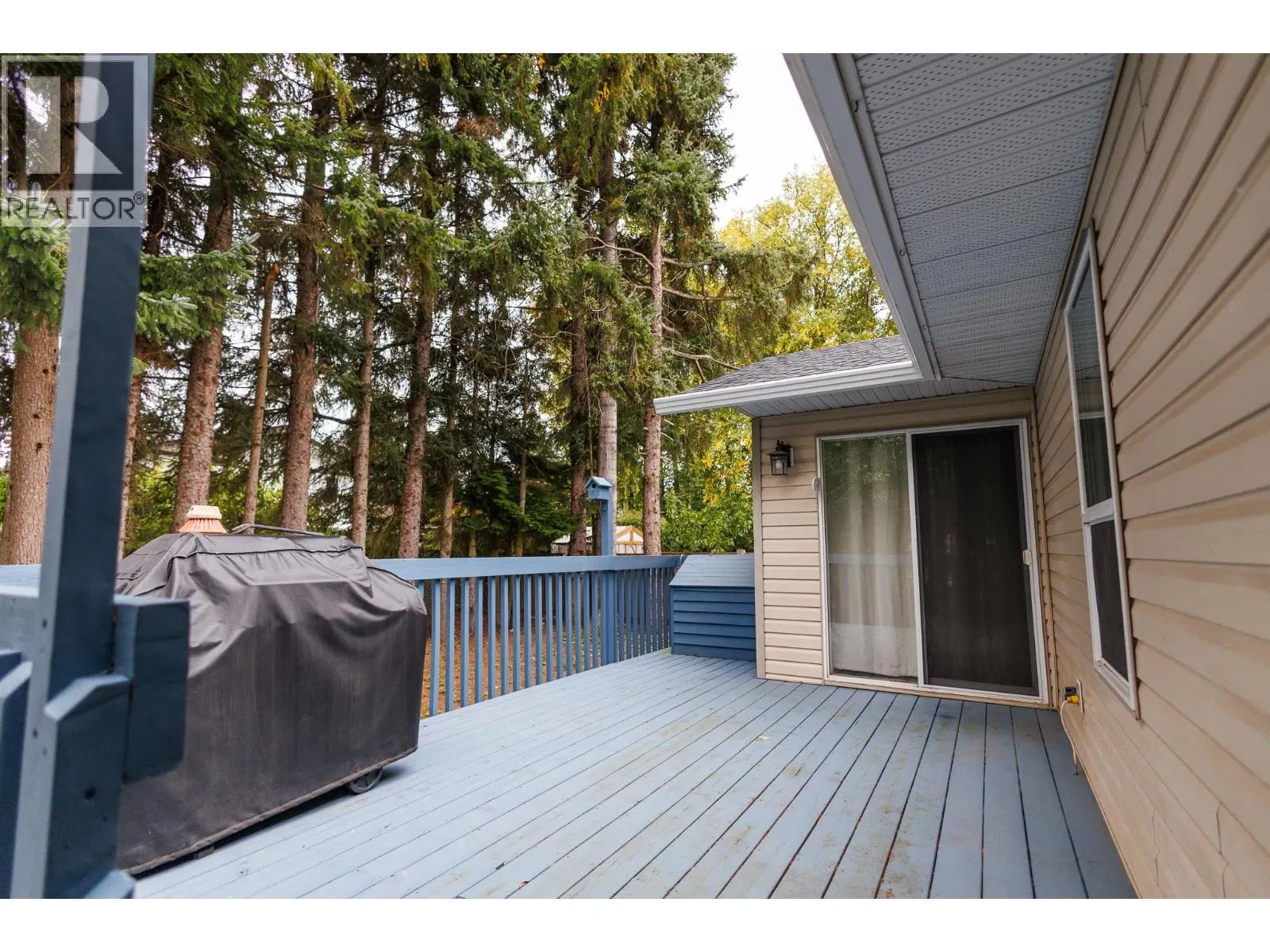 Photo 3 of 33 at 4828 WALSH Avenue